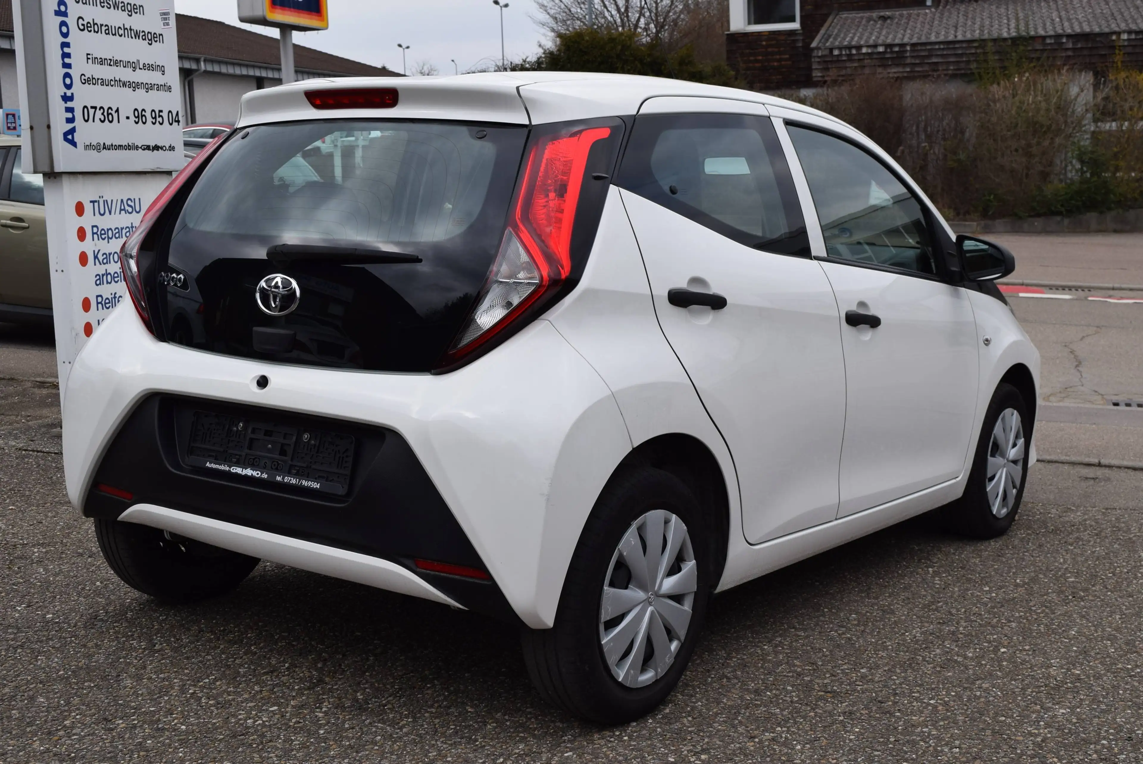 Toyota Aygo x KLimaanlage 5Türig DAB-Radio — photo 5