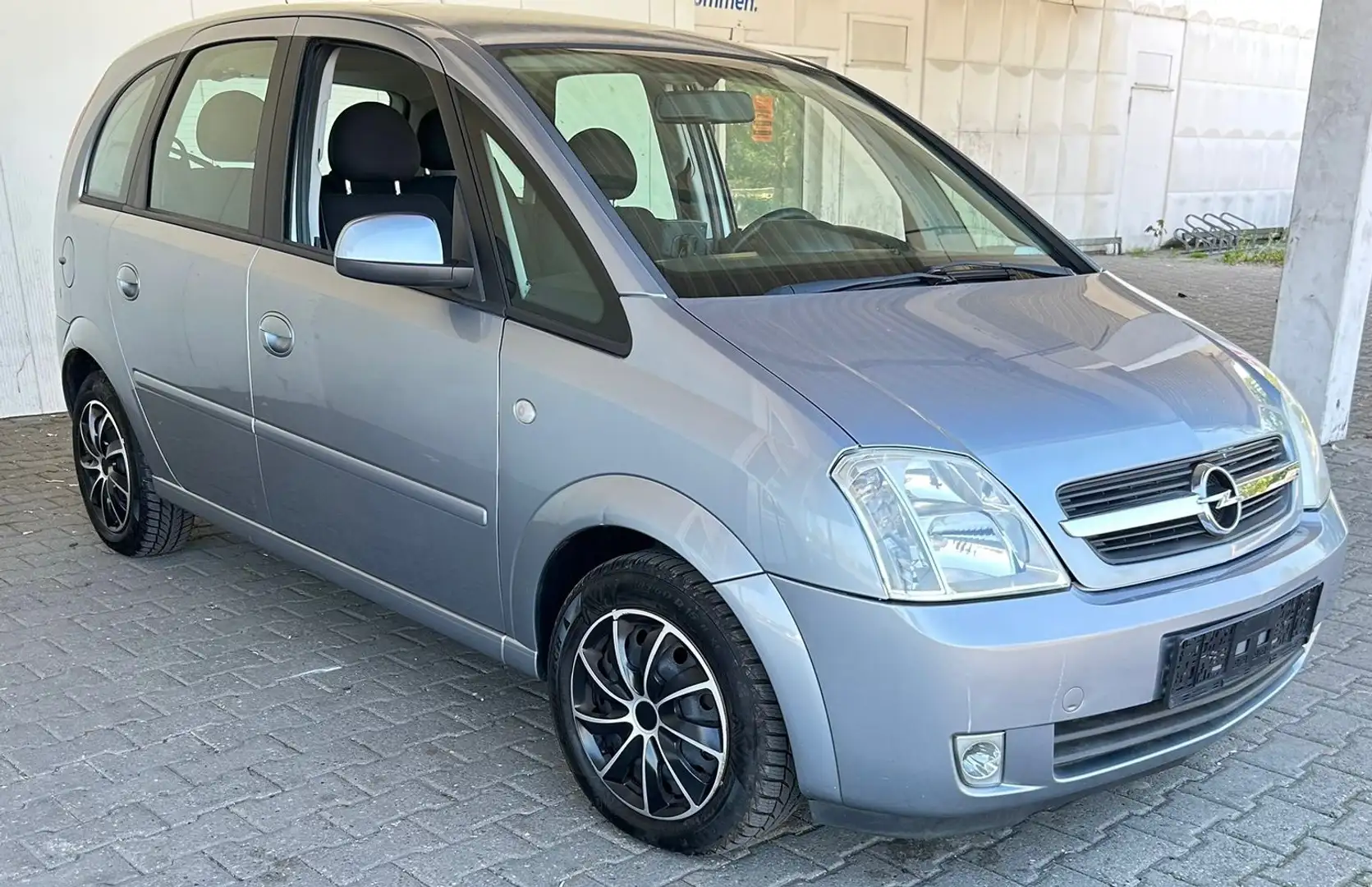 Opel Meriva Meriva 1.6 *Zahnriemen neu*16V Easytronic Edition Grau - 2