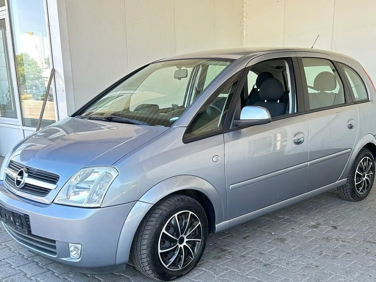 Opel Meriva Meriva 1.6 *Zahnriemen neu*16V Easytronic Edition Grau - 1