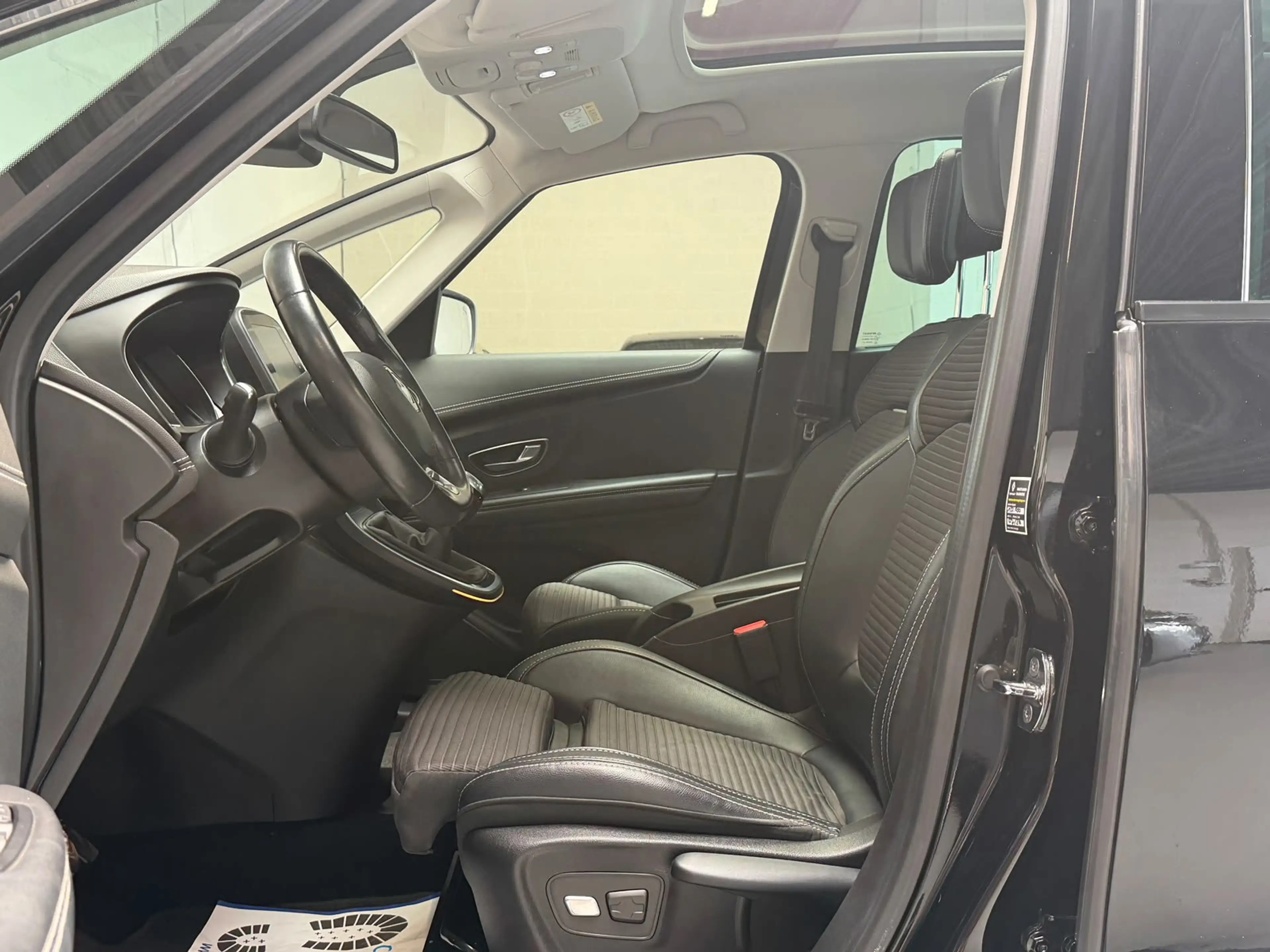 Renault Grand Scenic 1.2 TCe Bose - PANORAMADAK - CAMERA - 20 INCH — photo 3