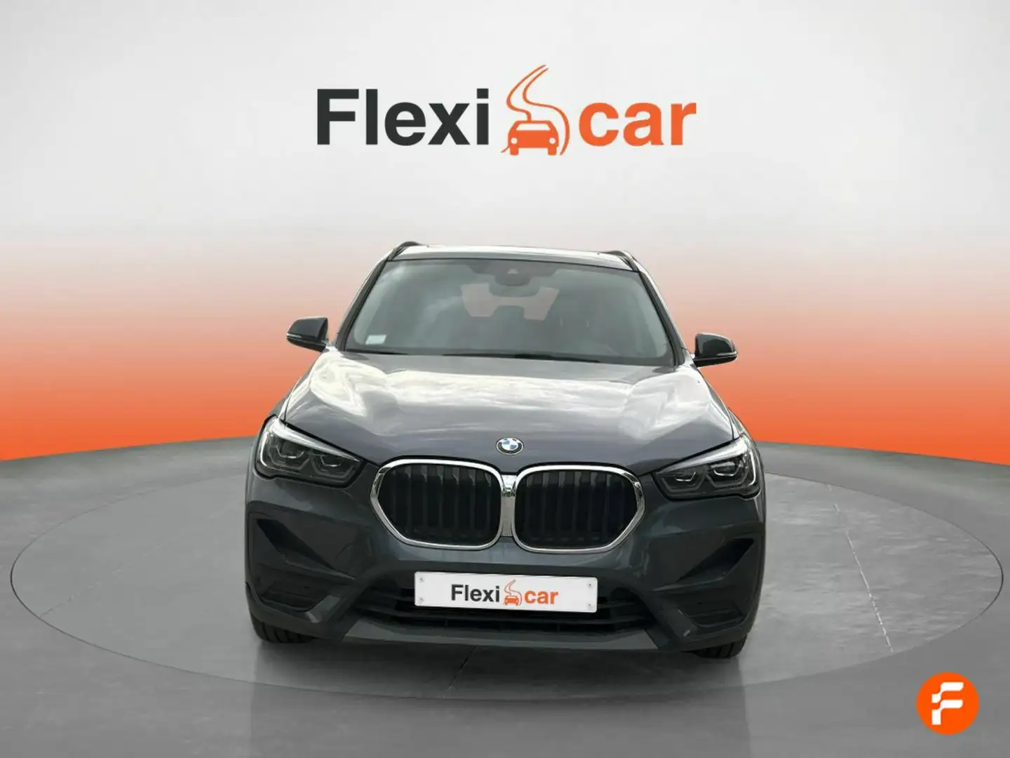 BMW X1 sDrive 18iA Grijs - 2