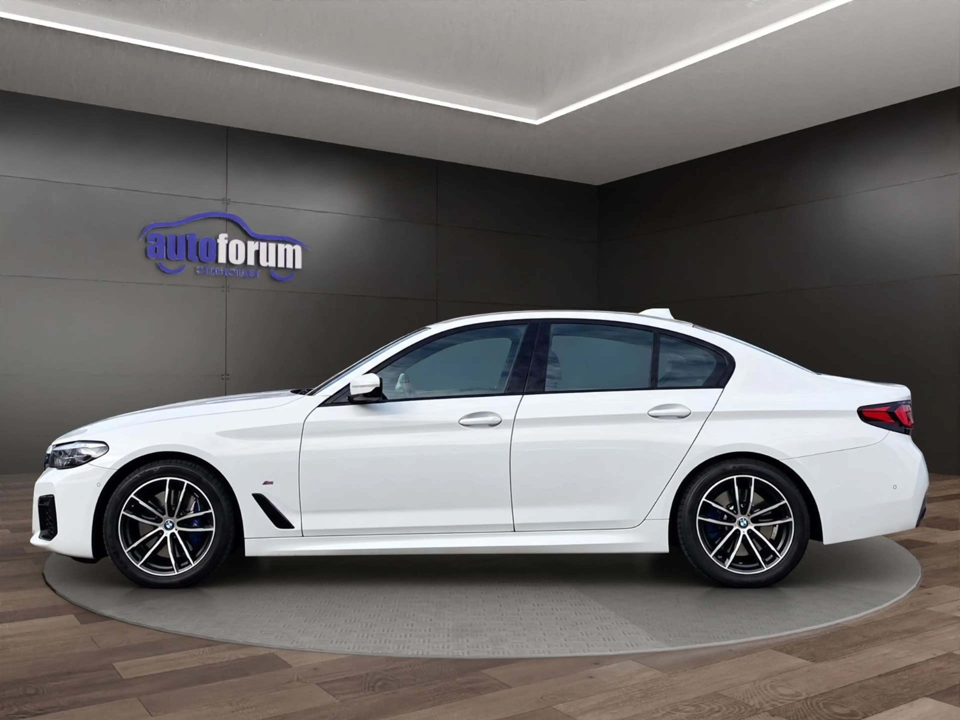 BMW 530 i M Sport HARMAN&KARDON°360 KAMERA°DAB°LED — photo 9