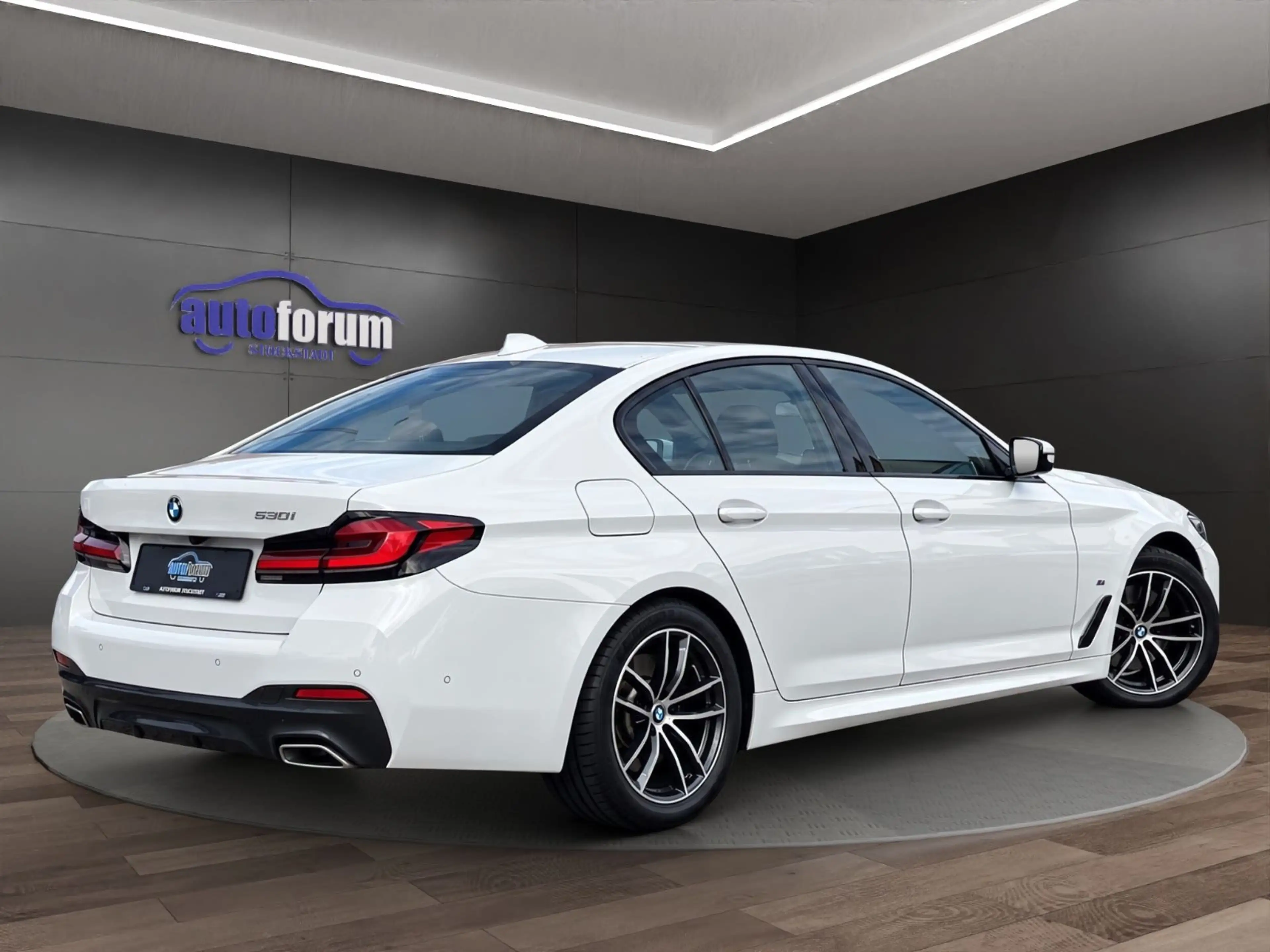 BMW 530 i M Sport HARMAN&KARDON°360 KAMERA°DAB°LED — photo 4