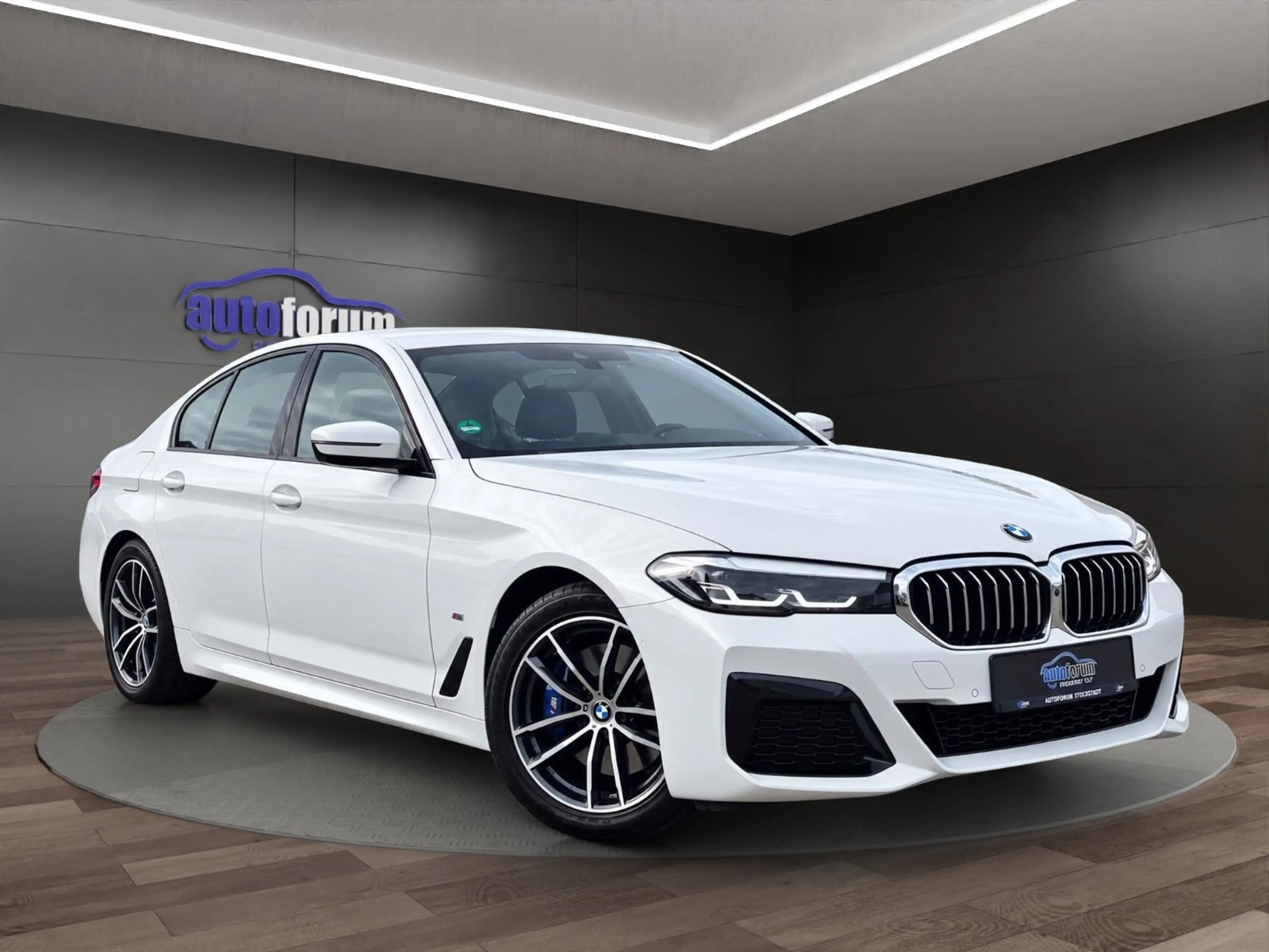 BMW 530 i M Sport HARMAN&KARDON°360 KAMERA°DAB°LED — photo 3
