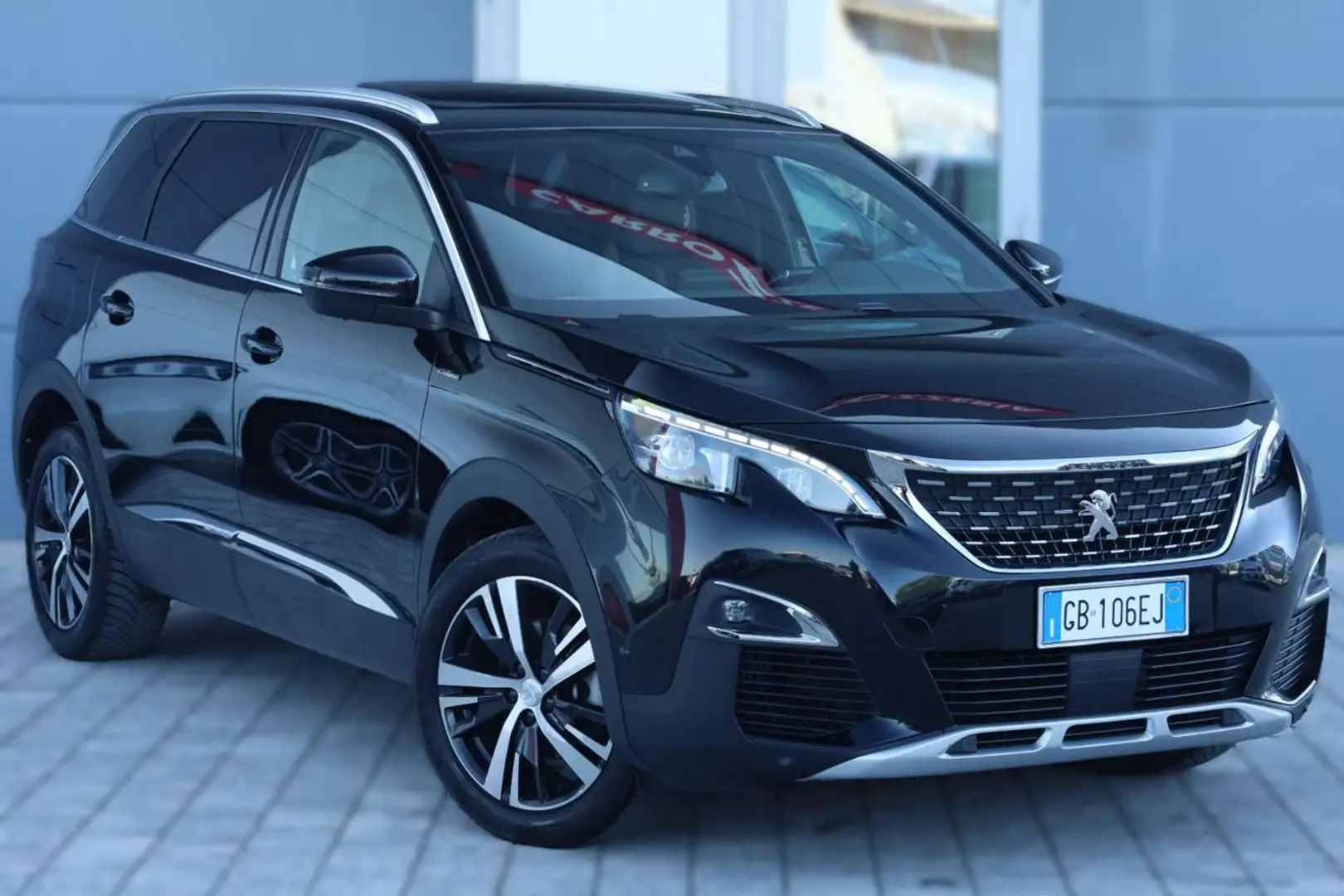 Peugeot 5008 PureTech 7 POSTI 130 S&S EAT8 GT Line Czarny - 1