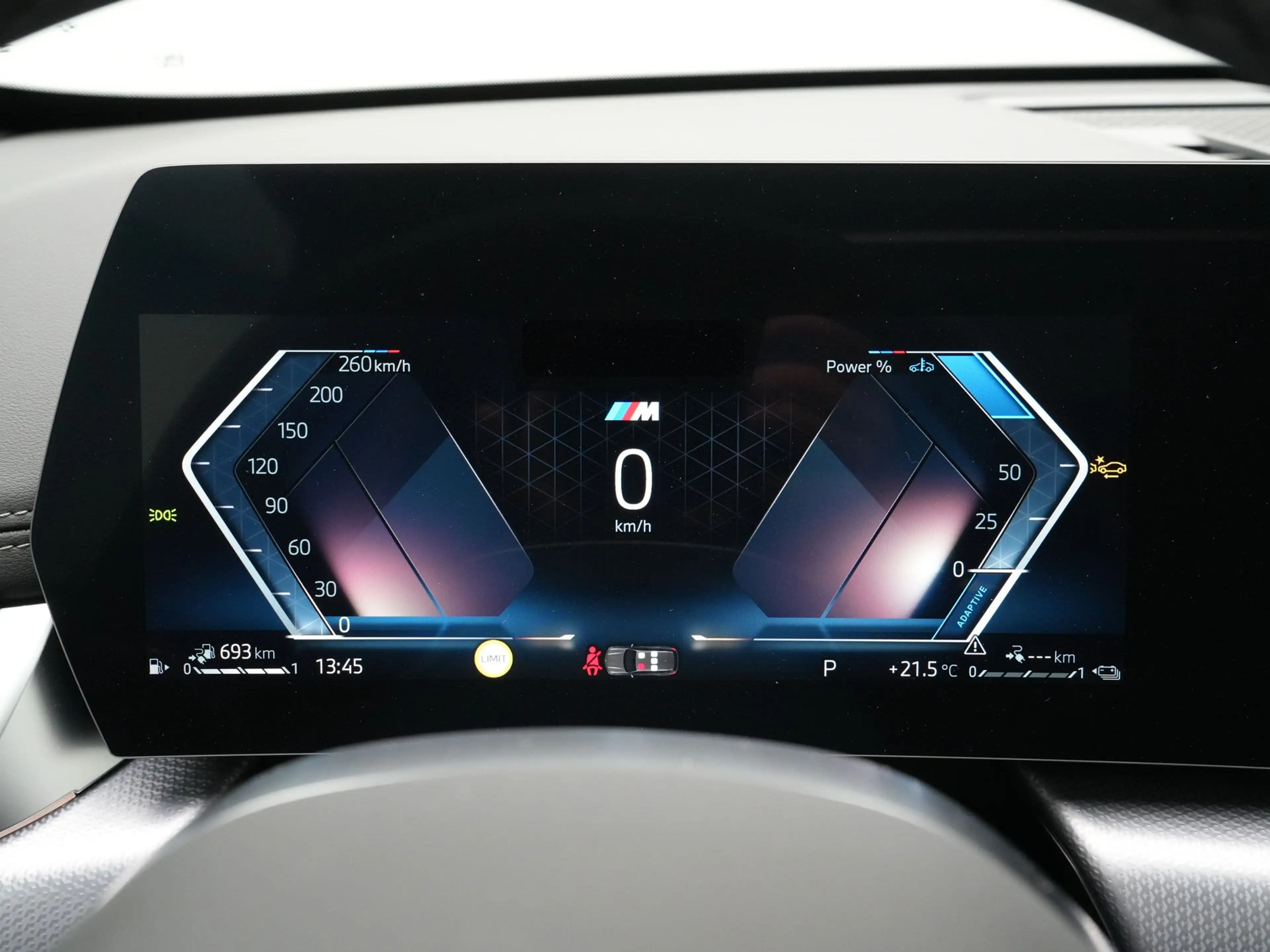 BMW X1 xDrive25e M-Sport Pro | SoH 100% — photo 3