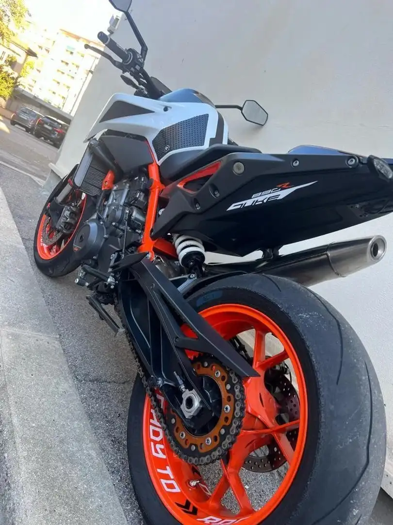 KTM 890 Duke R Blanc - 2