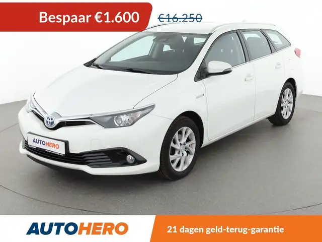 Toyota Auris 1.8 Hybrid Team D
