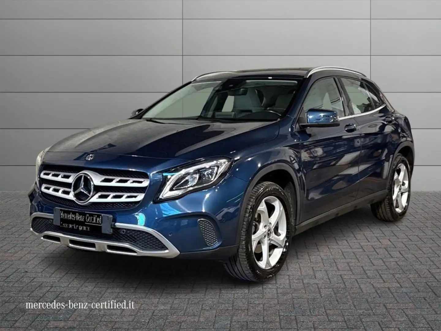 Mercedes-Benz GLA 200 d Automatic Sport Bleu - 1