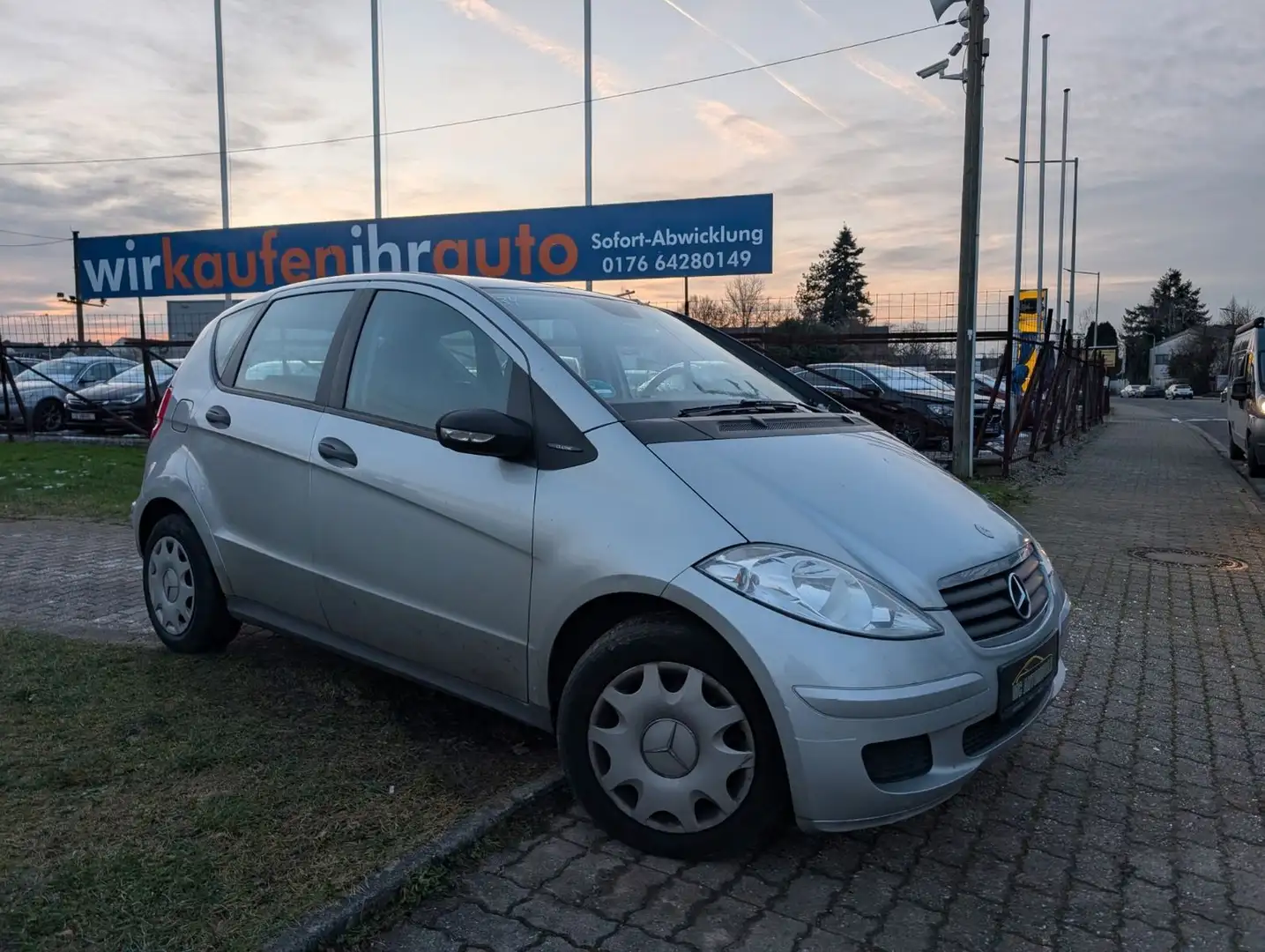 Mercedes-Benz A 150 A -Klasse A 150*KLIMA*AHK*ZV-FUNK !! Silber - 2