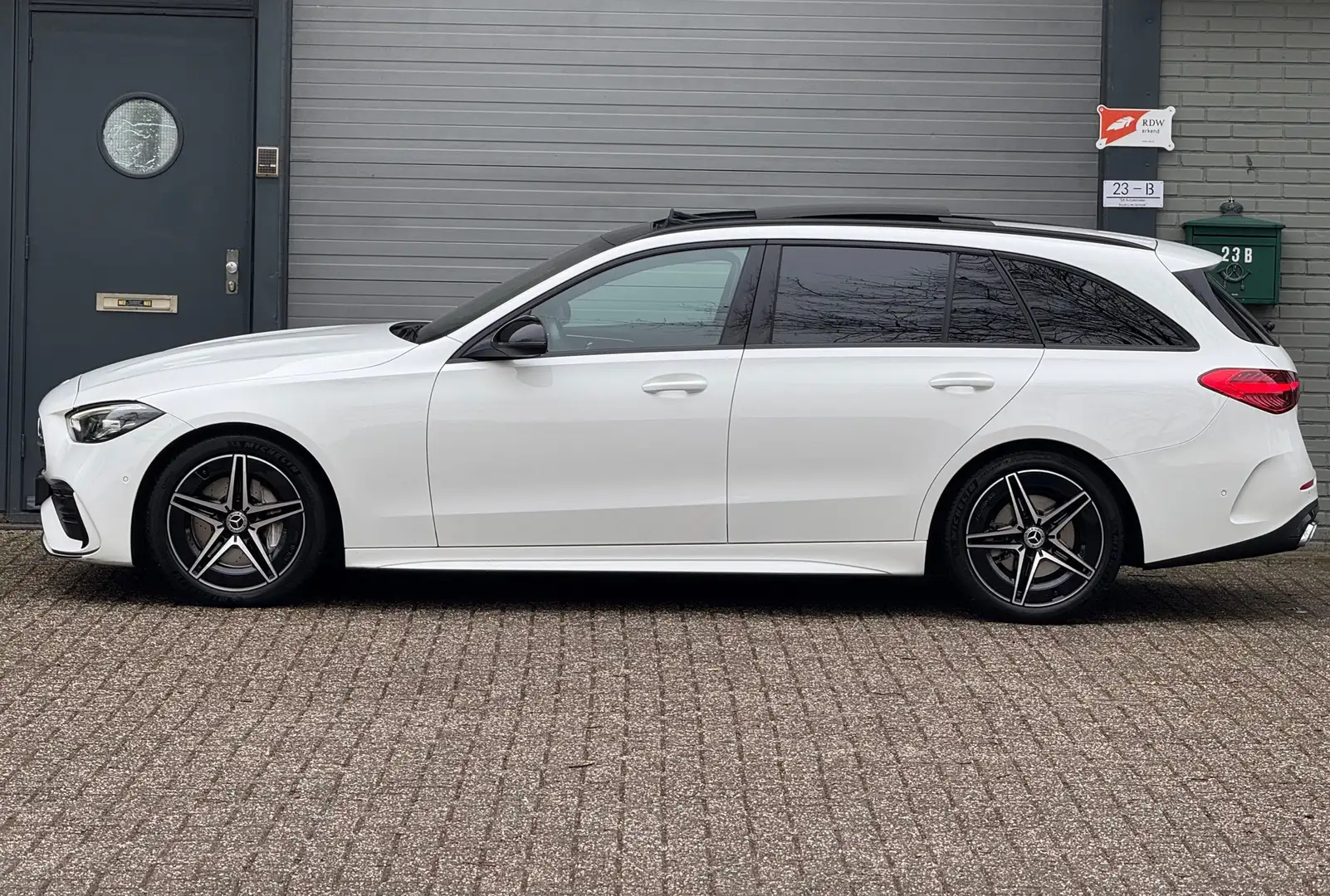 Mercedes-Benz C 180 Estate AMG Line - Panorama dak - Night pakket. Weiß - 2