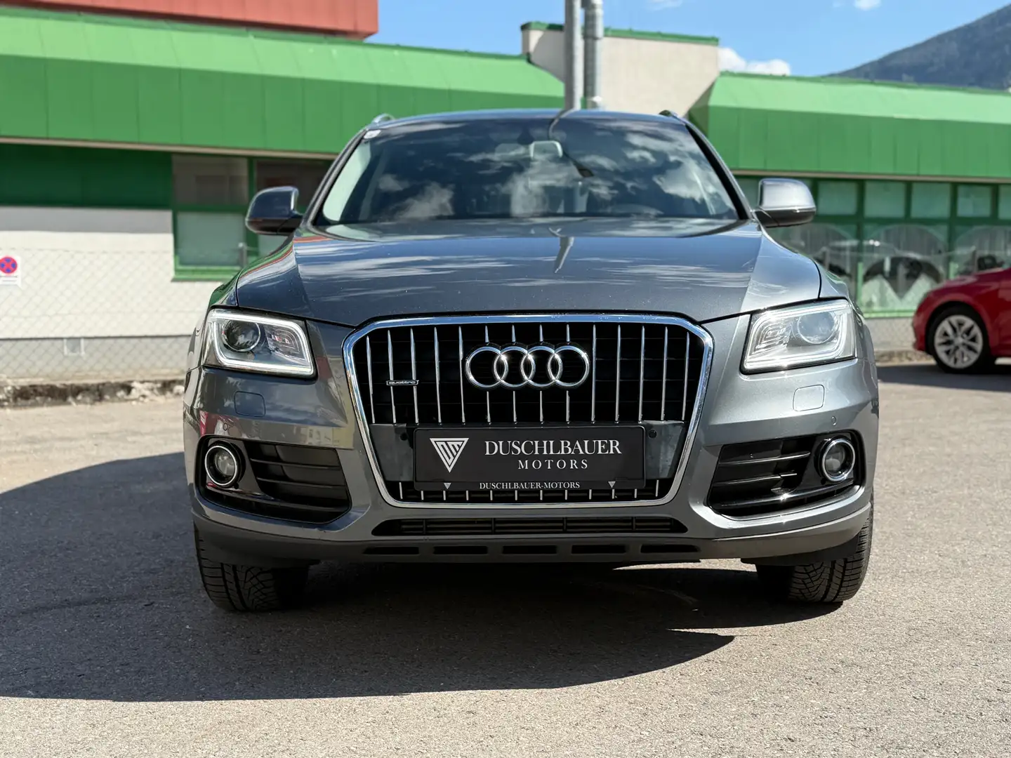 Audi Q5 2.0 TDI quattro daylight Grau - 2