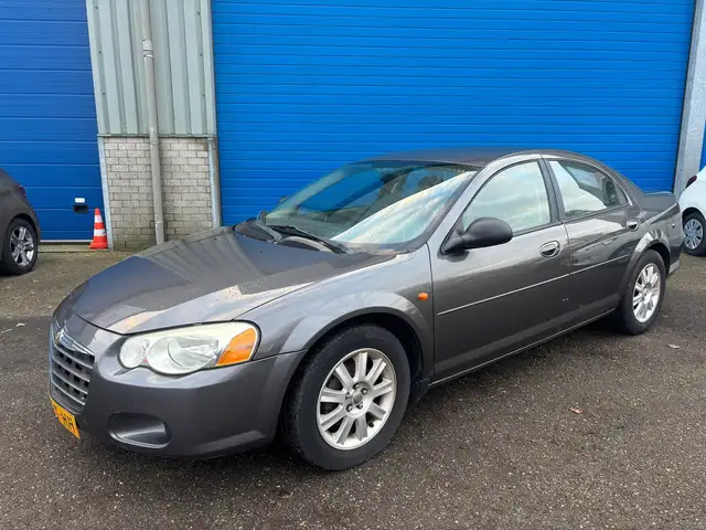 Chrysler Sebring 2.7i V6