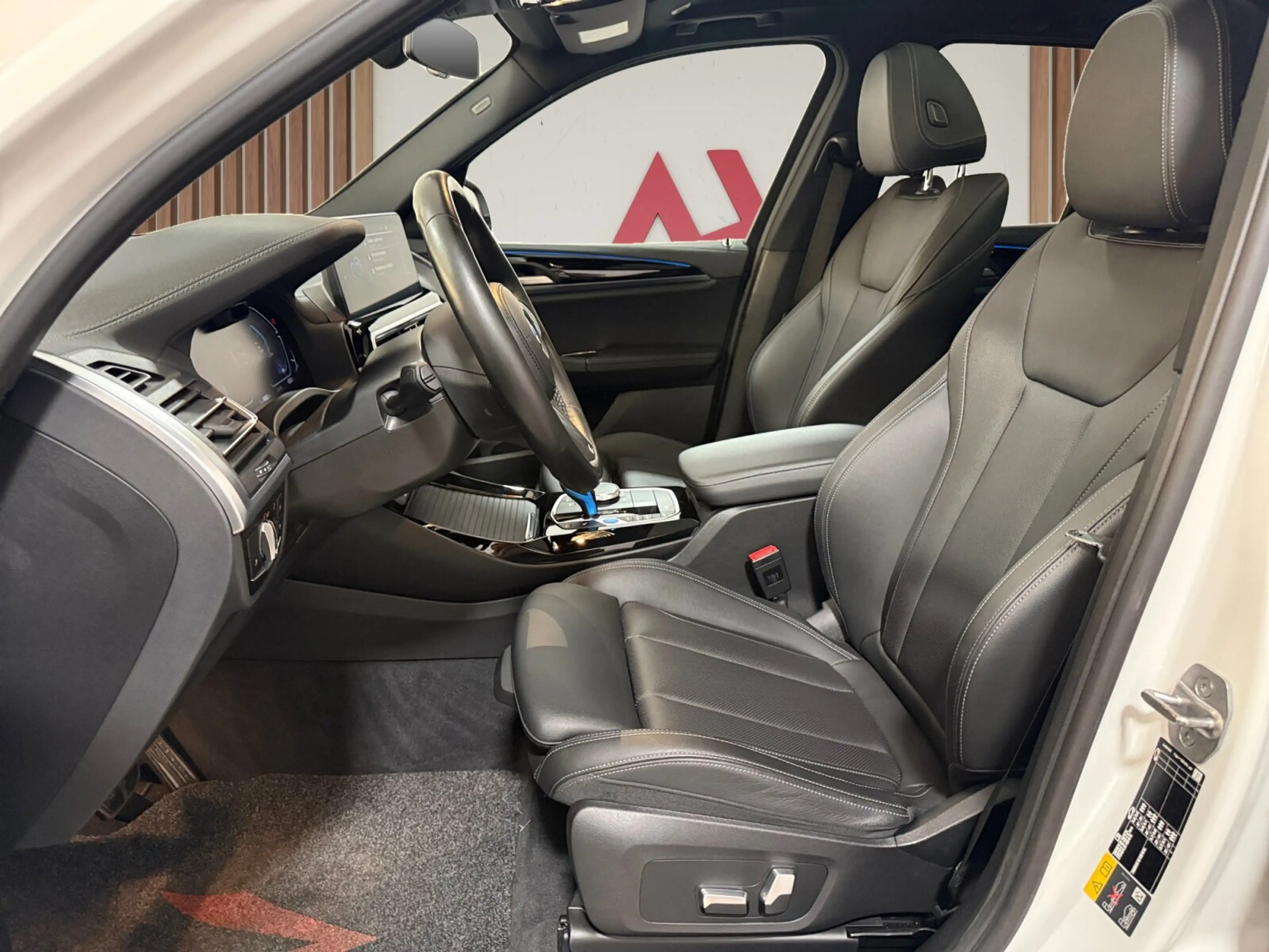 BMW iX3 Impressive ** Active Cruise | Trekhaak | Pano — photo 13