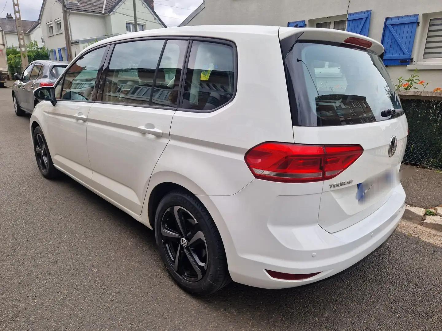 Volkswagen Touran Business 1.6 TDI 110 BMT Confortline 7pl - 2