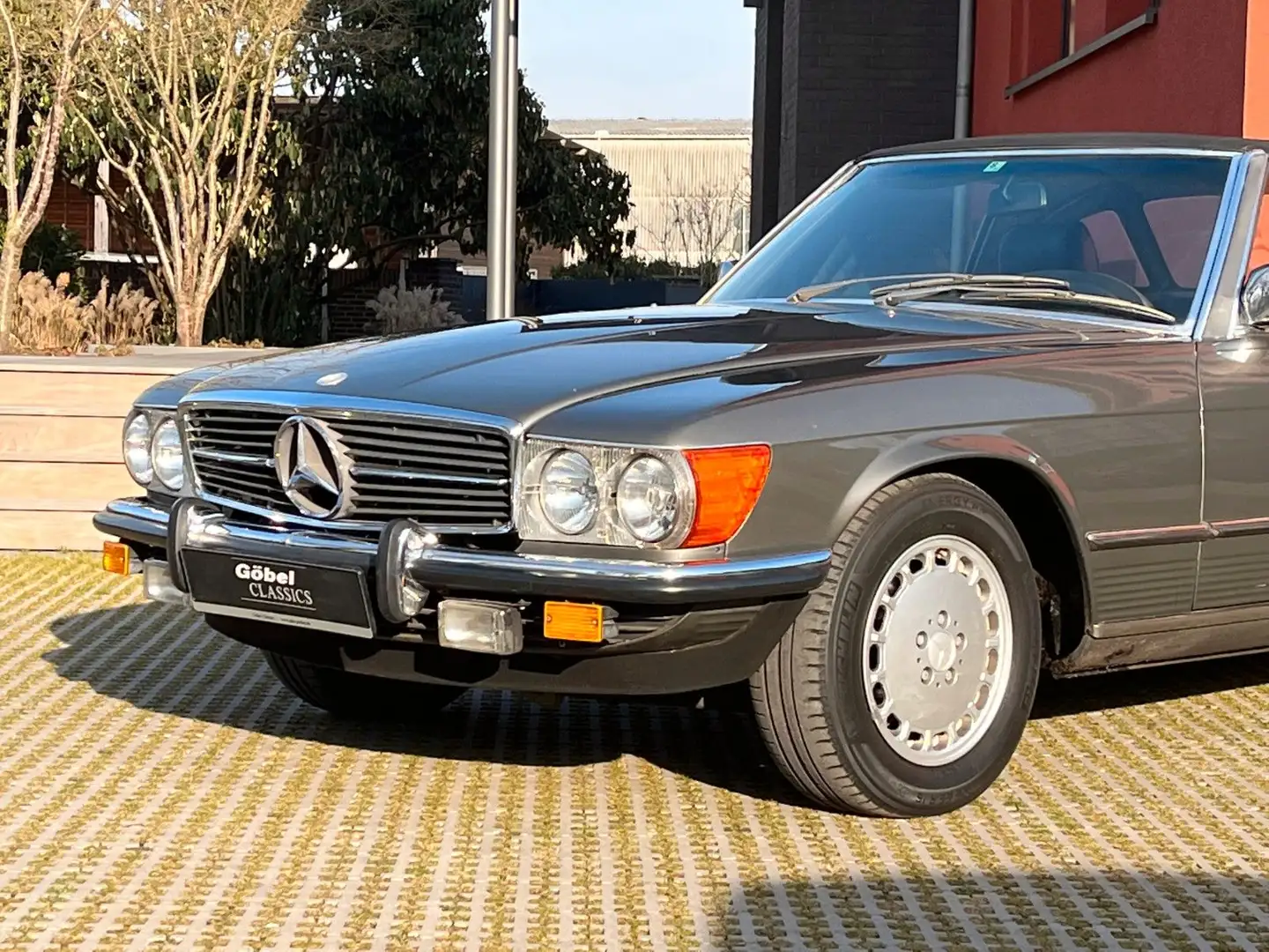 Mercedes-Benz 380 SL Grigio - 1