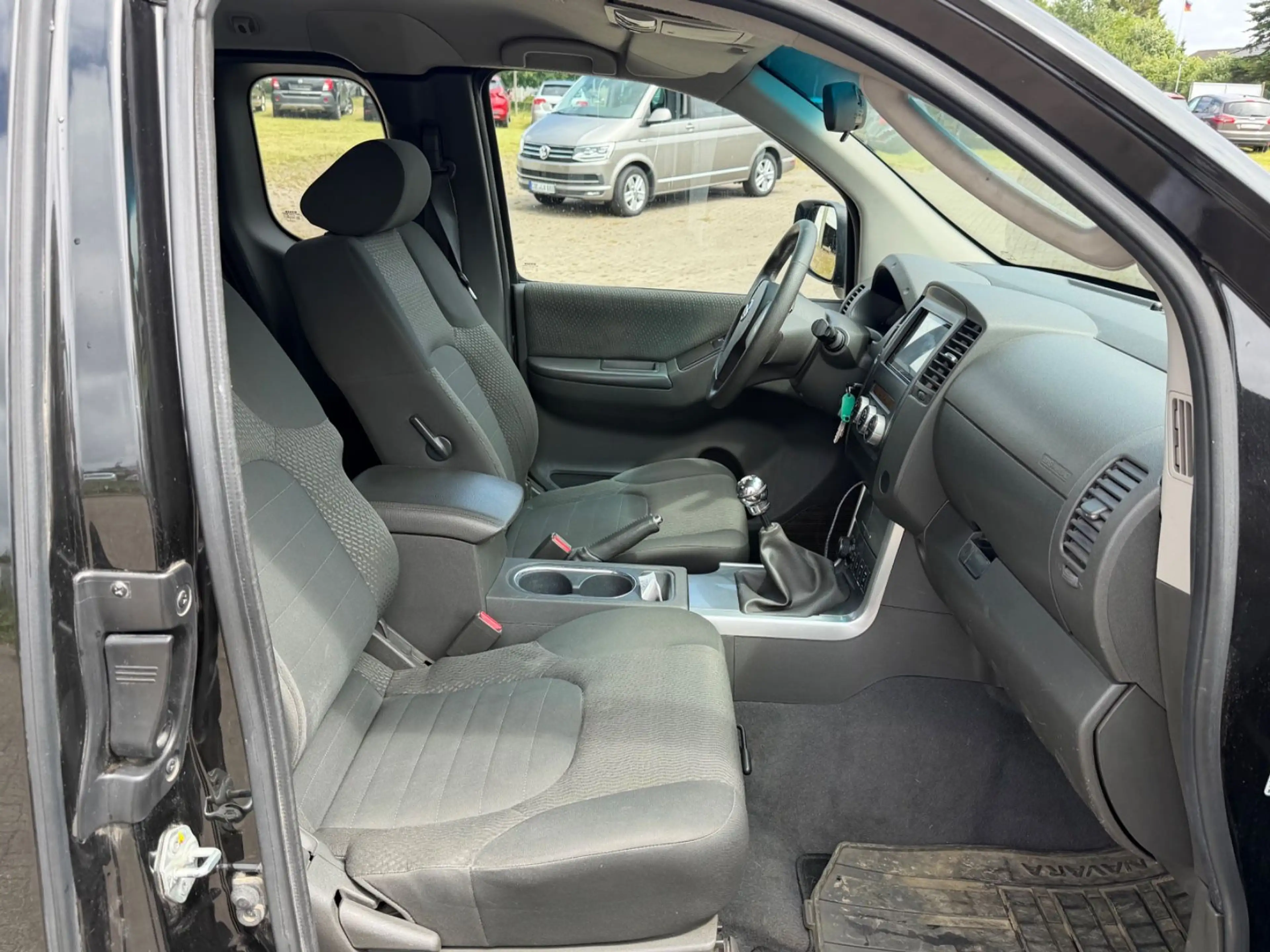 Nissan Navara Pickup King Cab SE 4X4 Klimaauto AHK SHZ — photo 13