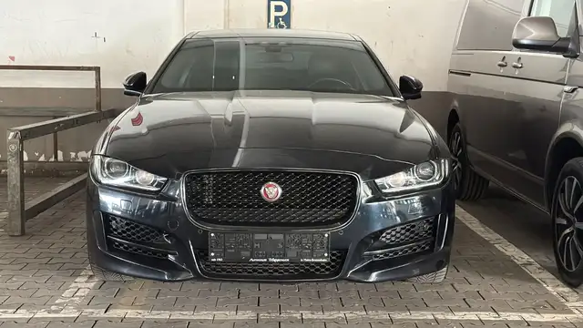 Jaguar XE 25t R-Sport AWD KAMERA Sitzheiz. PANORAMA