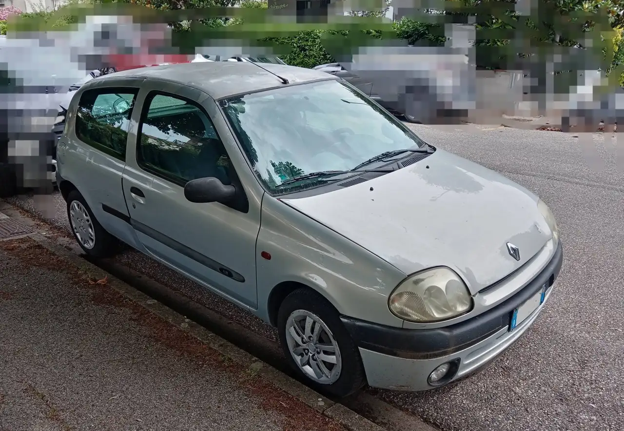 Renault Clio II 1998 3p 1.2 RT 2airbag, foto 1