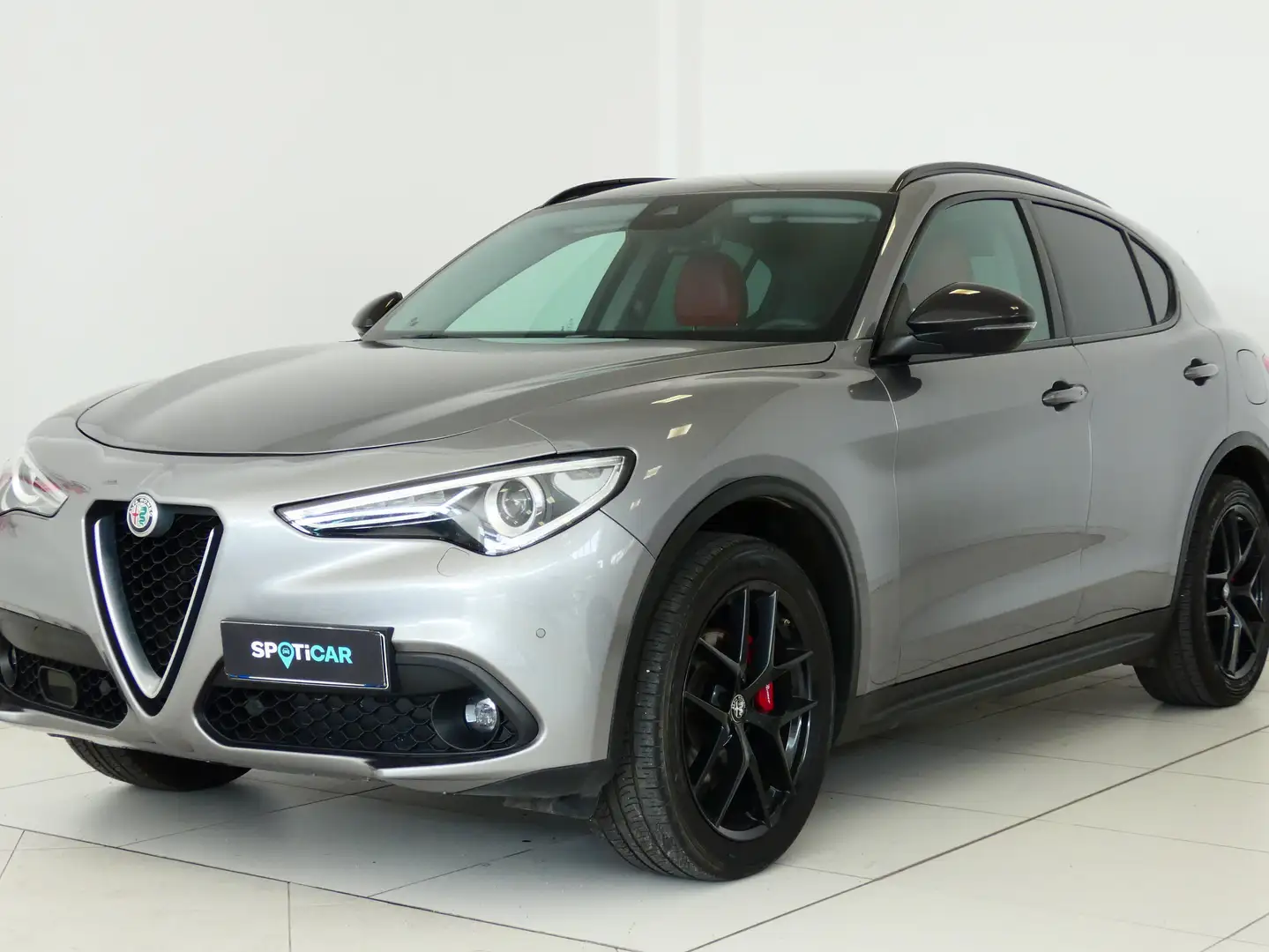 Alfa Romeo Stelvio Stelvio 2.2 t B-Tech Q4 210cv auto Grigio - 1