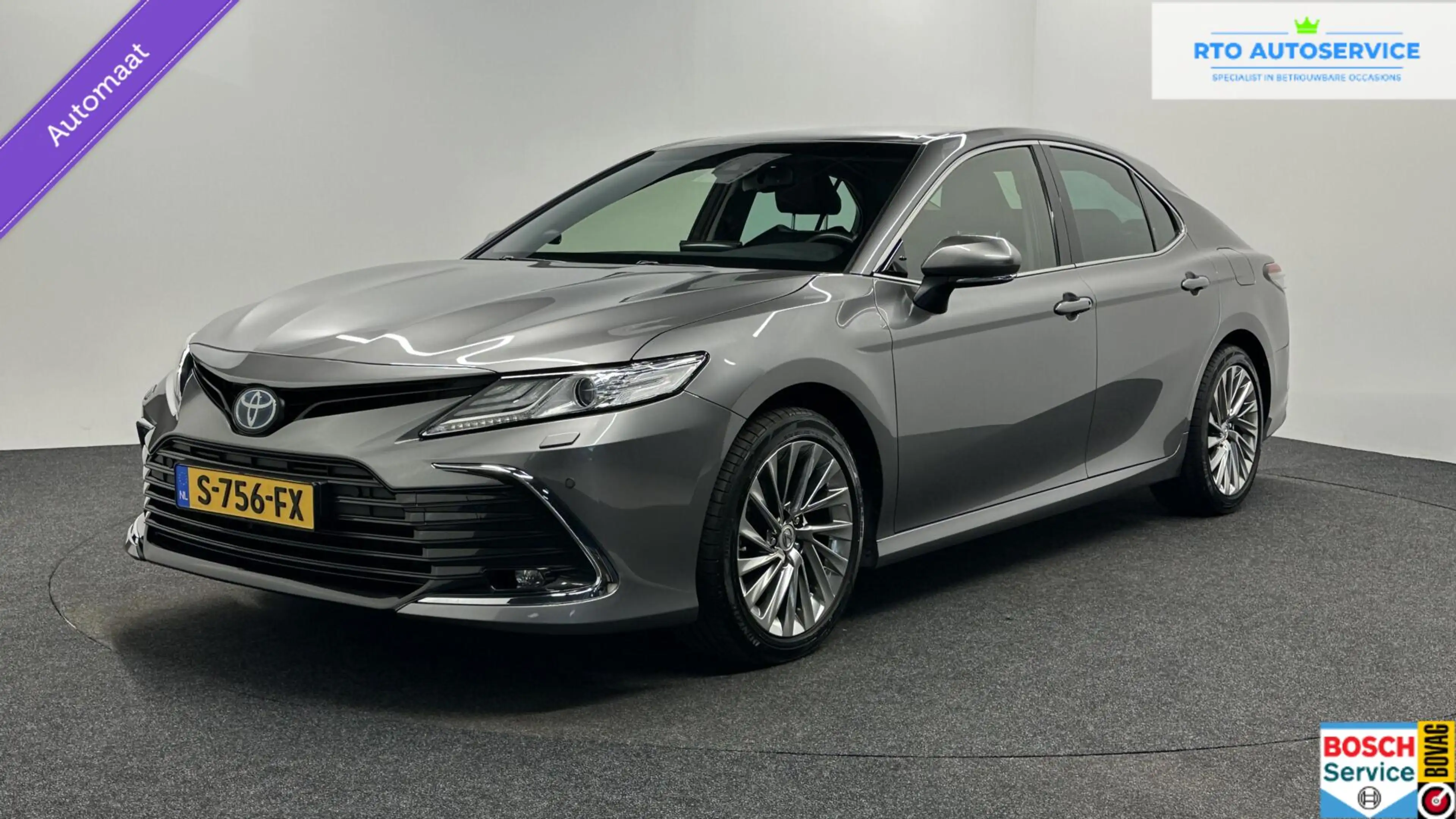 Toyota Camry 2.5 Hybrid Business Intro CAMERA CARPLAY NAVI LEER
