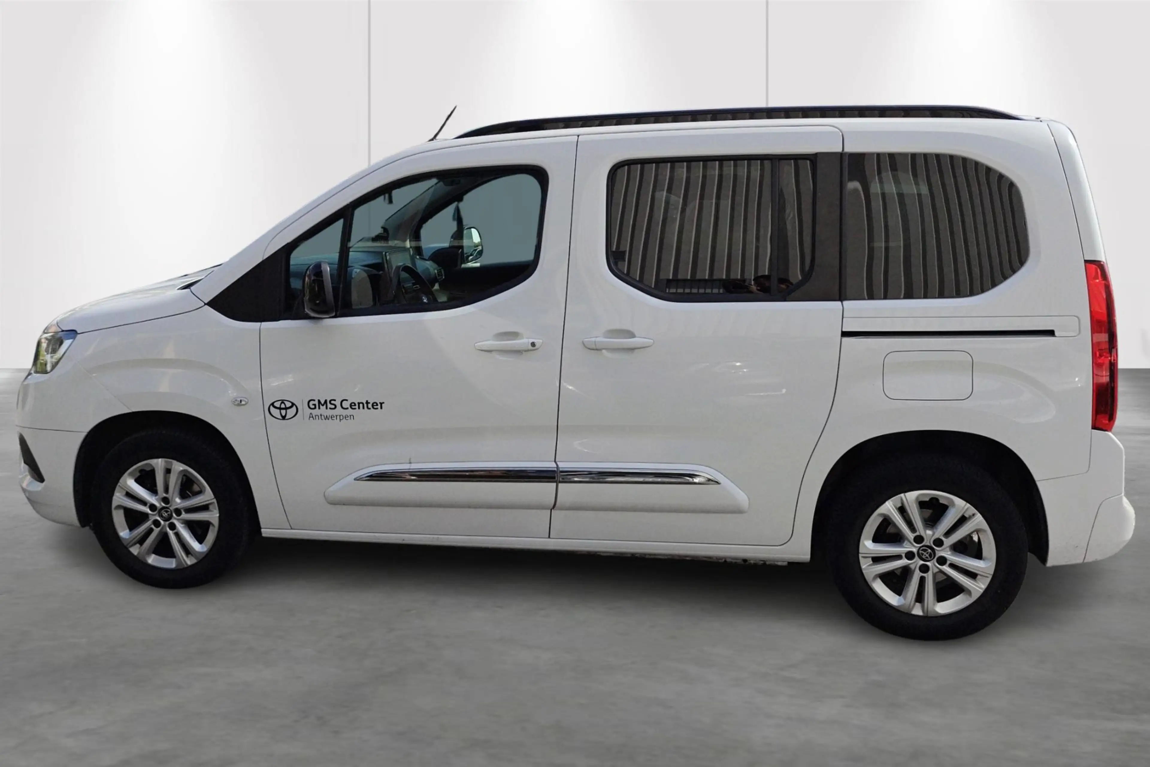 Toyota Proace City Verso 1.5D 75kW SWB Shuttle - DEMO — photo 5