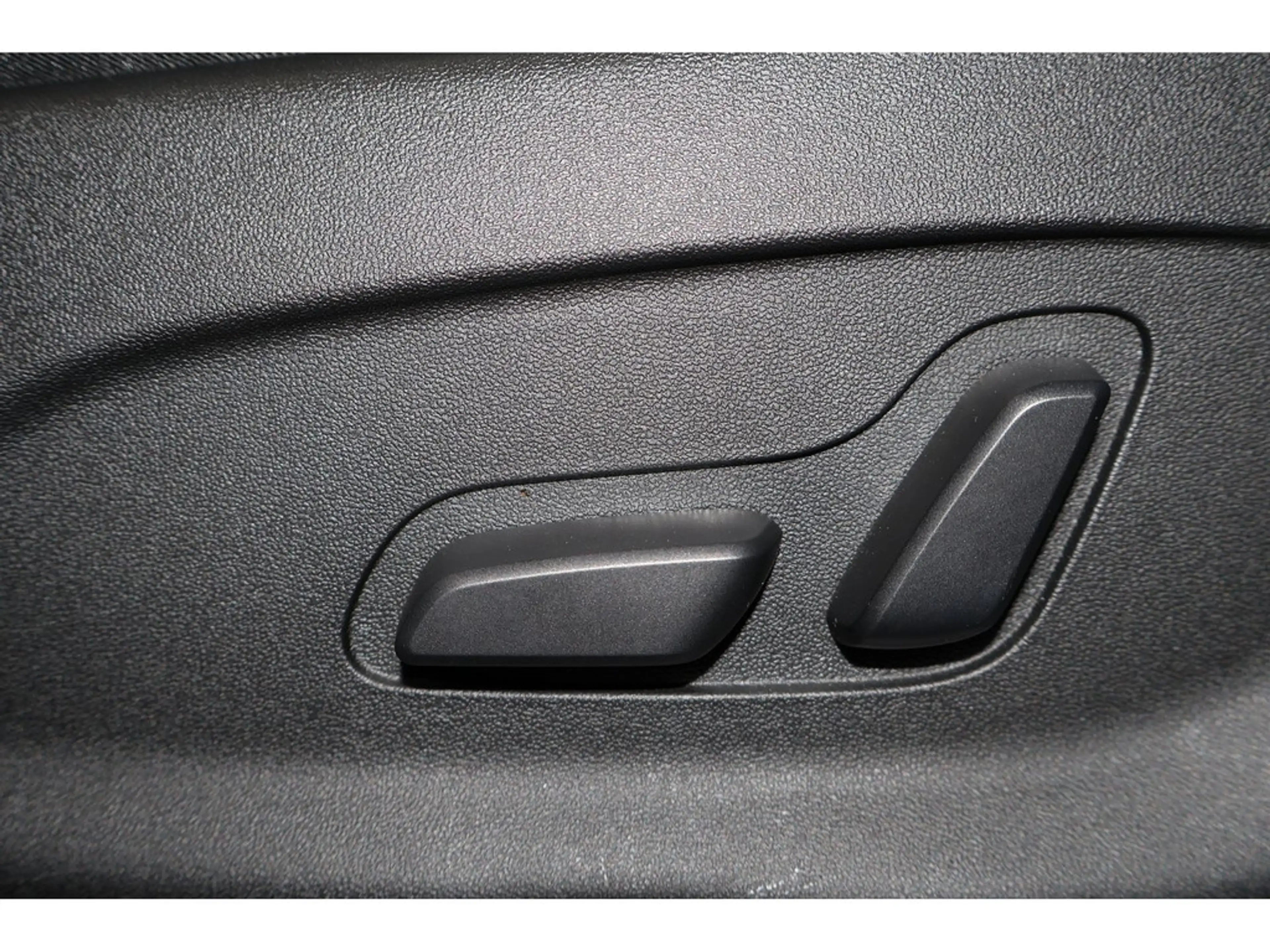 BYD Atto 2 DM-i Boost Navi/Sitzheizung/Rückfahrkamera — photo 15