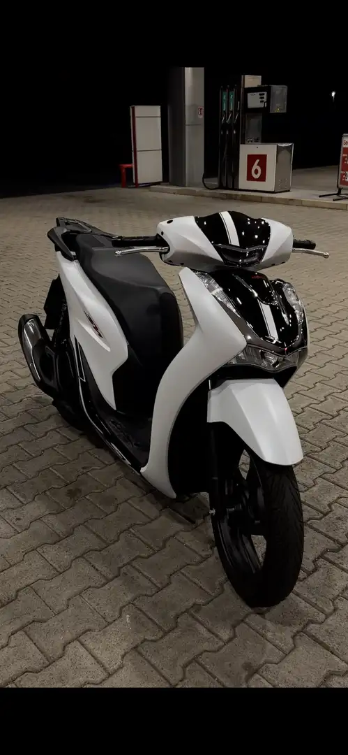 Honda SH 125i sport - 1