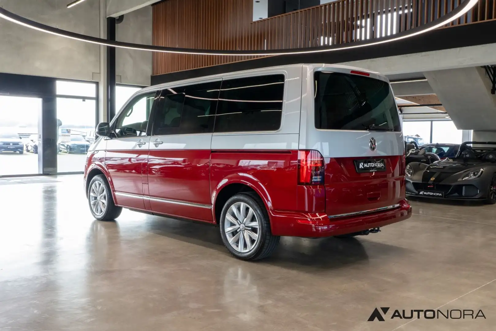 Volkswagen T6 Multivan T6.1 2.0 TDI 4Motion Multivan Highline AHK ACC Silber - 2