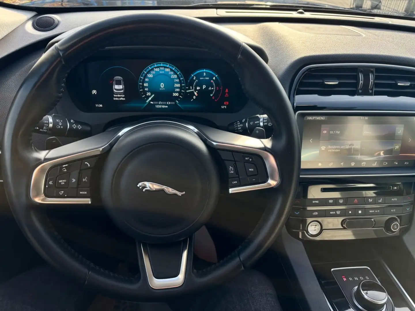 Jaguar F-Pace F-PACE Ingenium Edition AWD R.Camera/Leder/AHK Bleu - 2