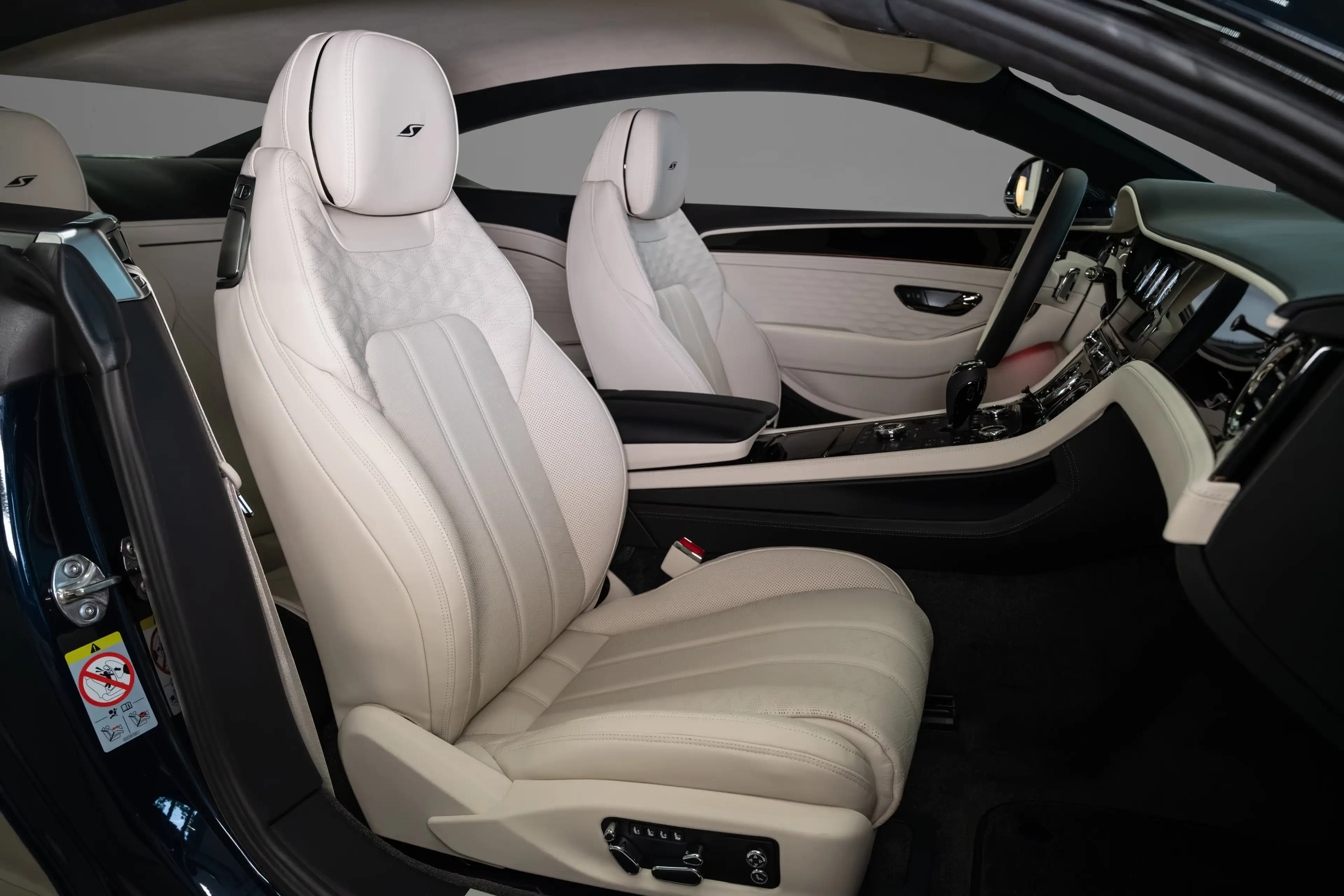 Bentley Continental GT S — photo 14