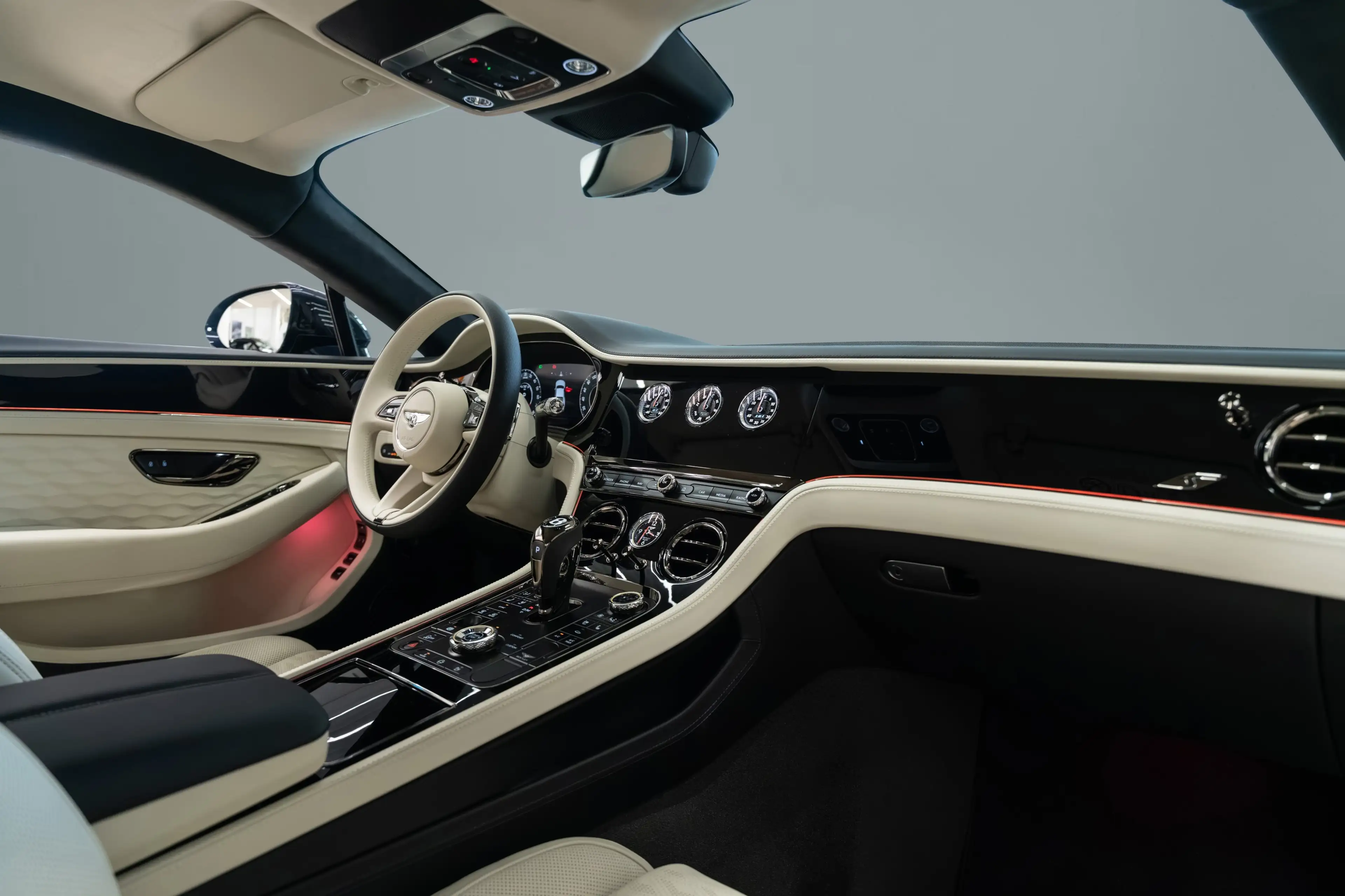 Bentley Continental GT S — photo 9