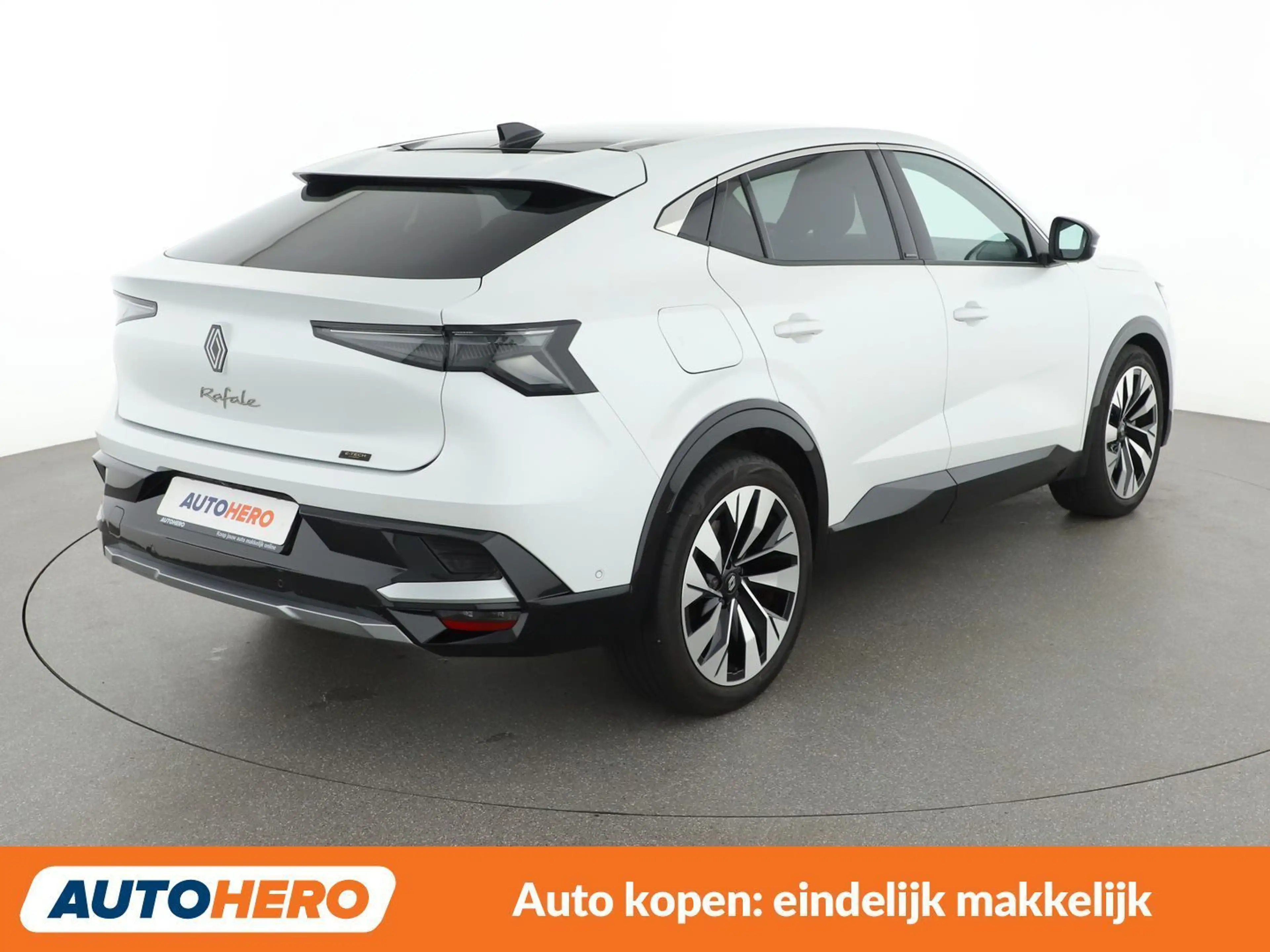 Renault Rafale 1.2 Hybrid E-Tech Techno — photo 6