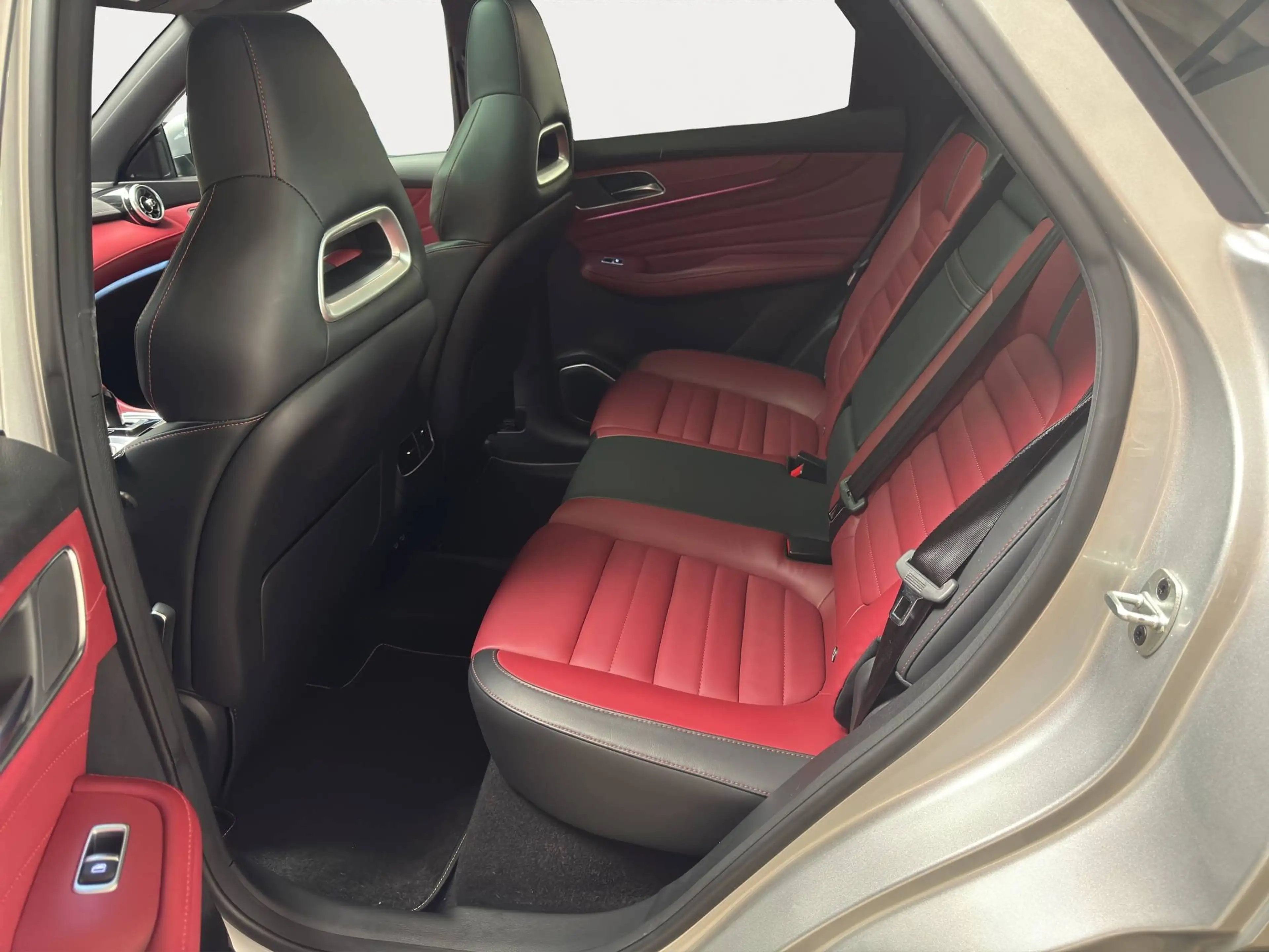 MG EHS EHS PHEV 1.5 Turbo Luxury FULL OPTION — photo 13