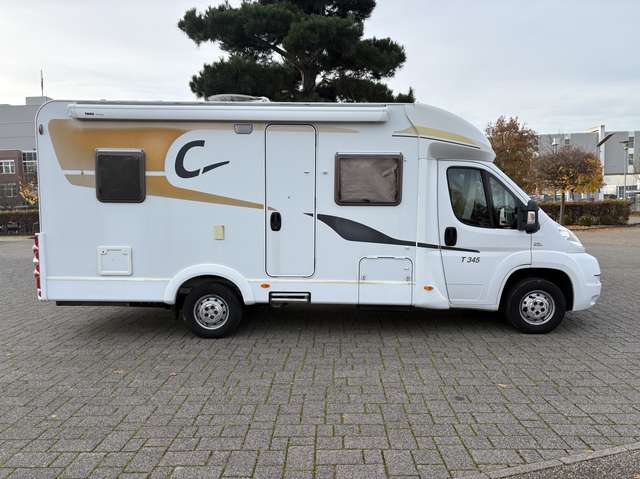 Imagine Caravans-Wohnm Carado T345 1 Hand 2013 Satanlage