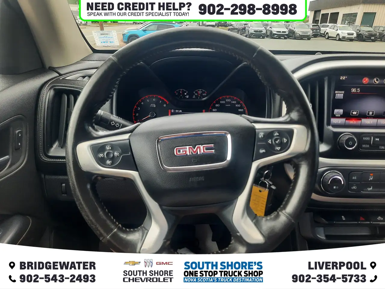 GMC Canyon photo GMC Canyon