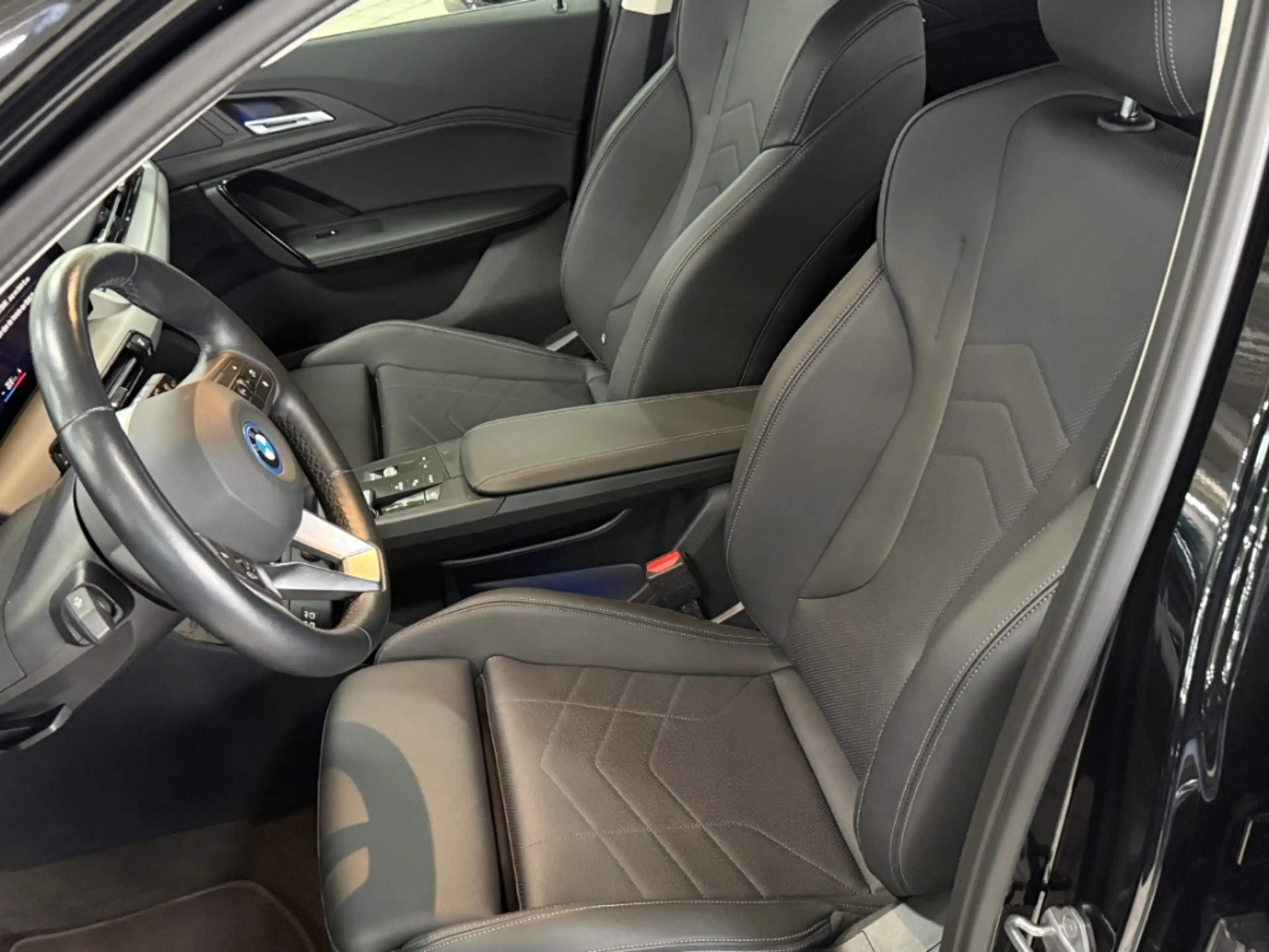 BMW iX1 xDrive 30 AD Navi Digitales Cockpit Soundsystem 36 — photo 10