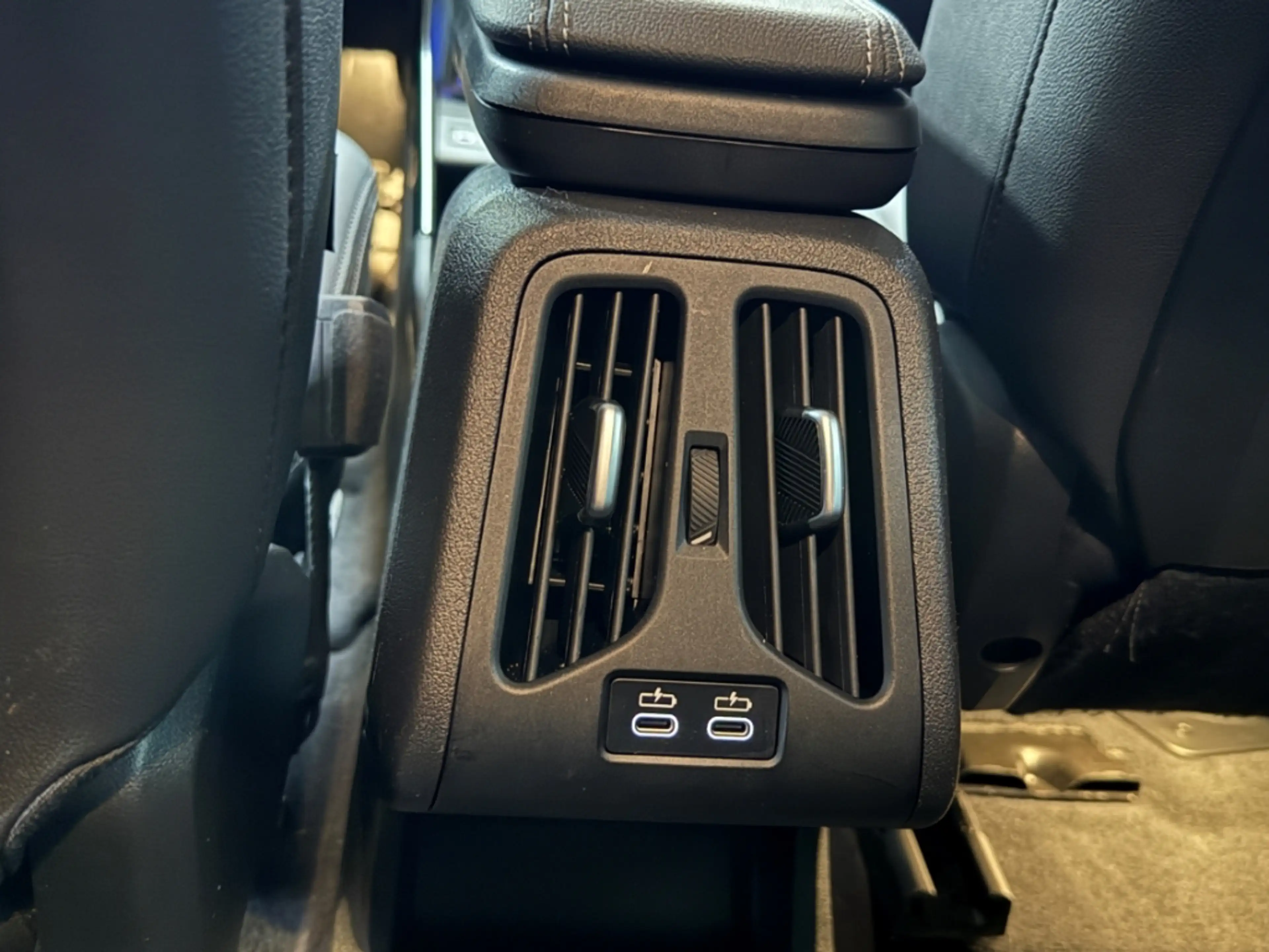 BMW iX1 xDrive 30 AD Navi Digitales Cockpit Soundsystem 36 — photo 15