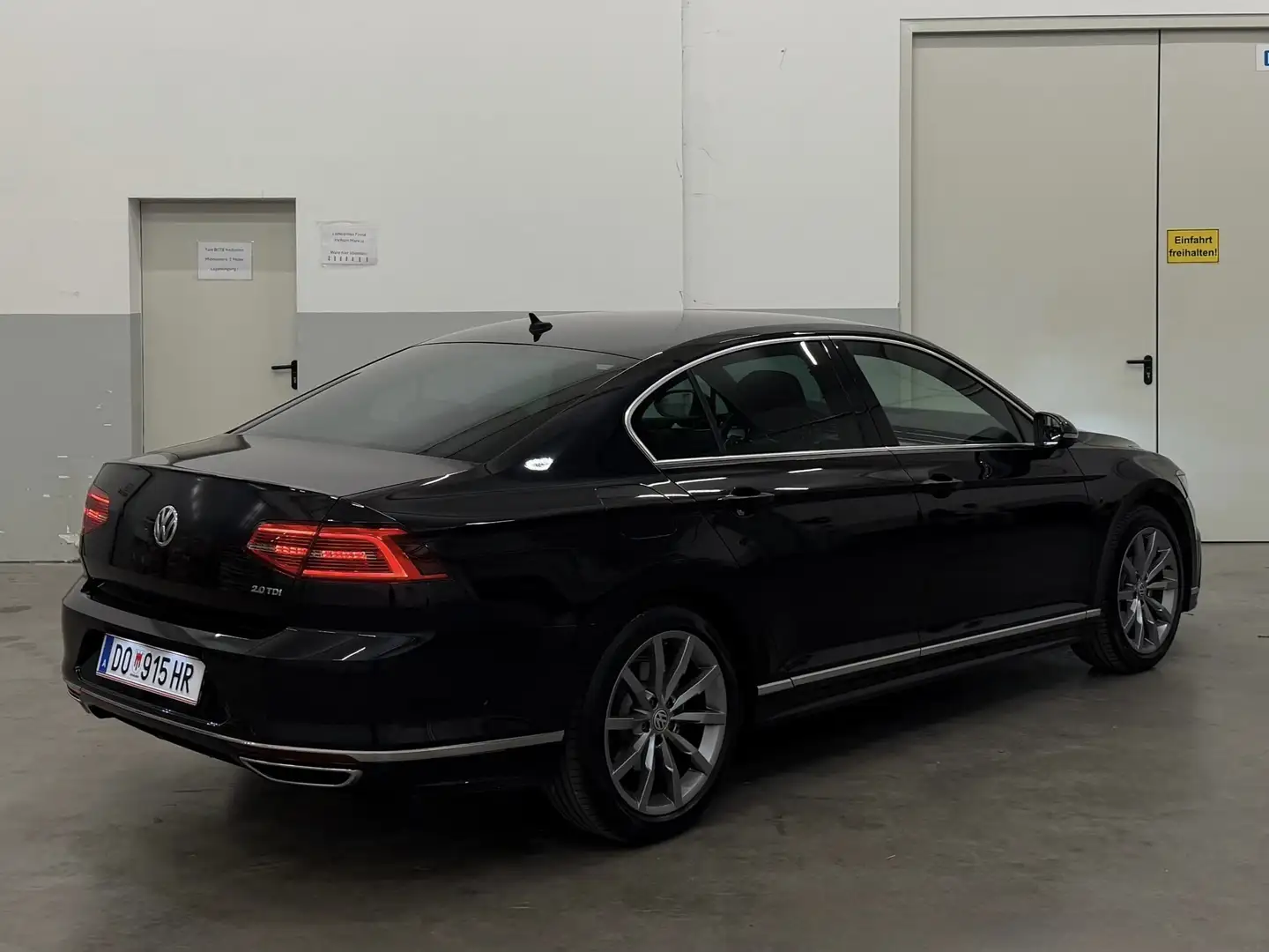 Volkswagen Passat VW Passat R-Line Highline 2.0 TDI DSG Vollausstatt - 1