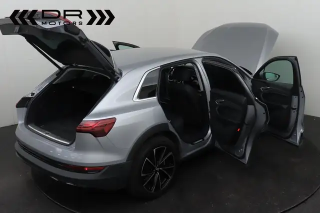 Audi E-Tron view 4