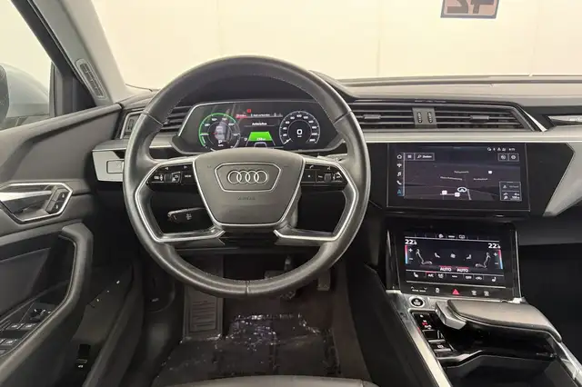 Audi E-Tron view 14