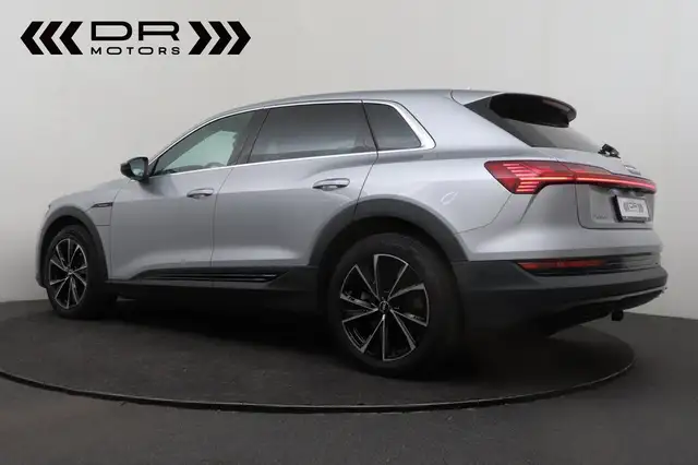 Audi E-Tron view 3