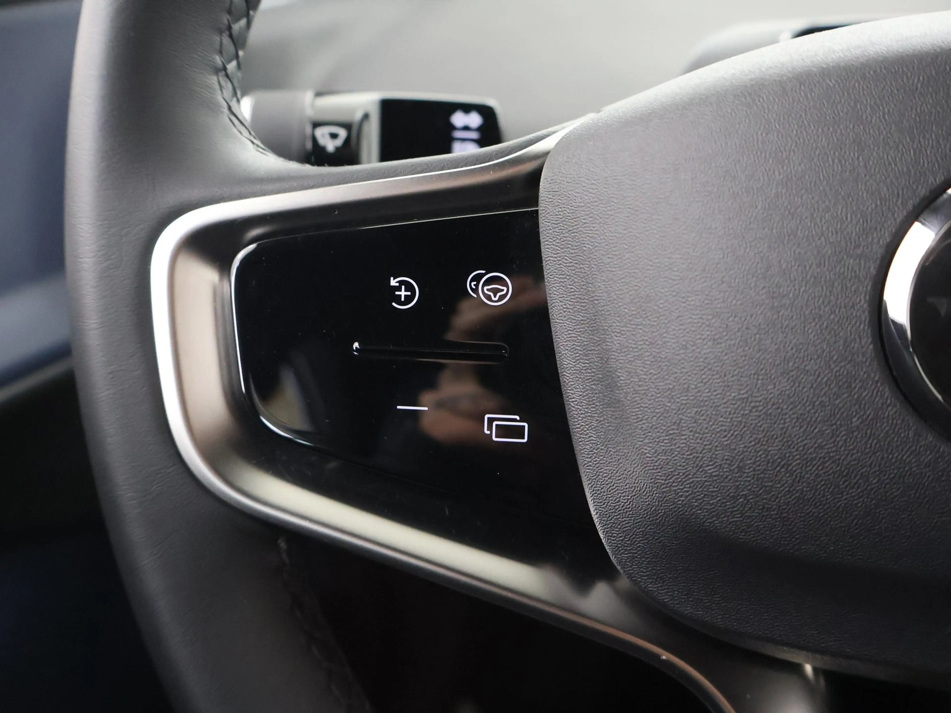 Volvo EX30 Single Motor Core 51 kWh | Navigatie | Climate Con — photo 27