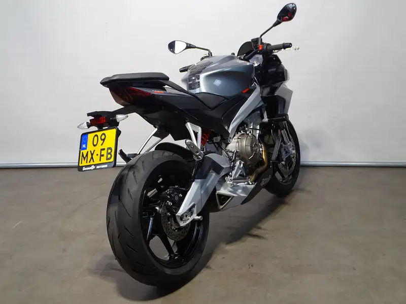 Aprilia Tuono - foto 3