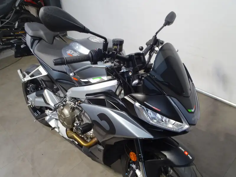 Aprilia Tuono - foto 4