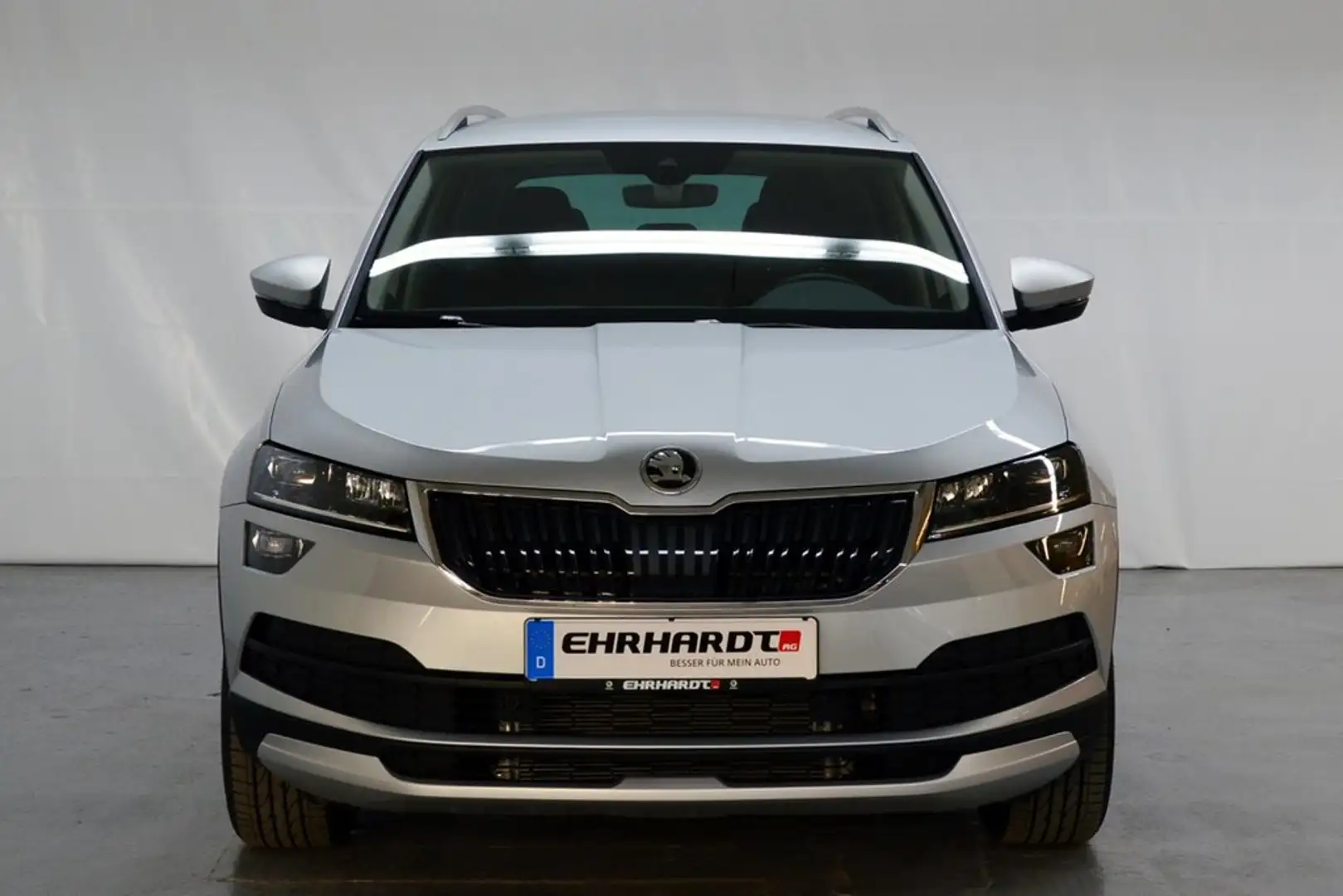 Skoda Karoq 2.0 TDI DSG 4x4 Scout AHK*VIRTUAL*LED*ACC*SHZ*P... Silber - 2