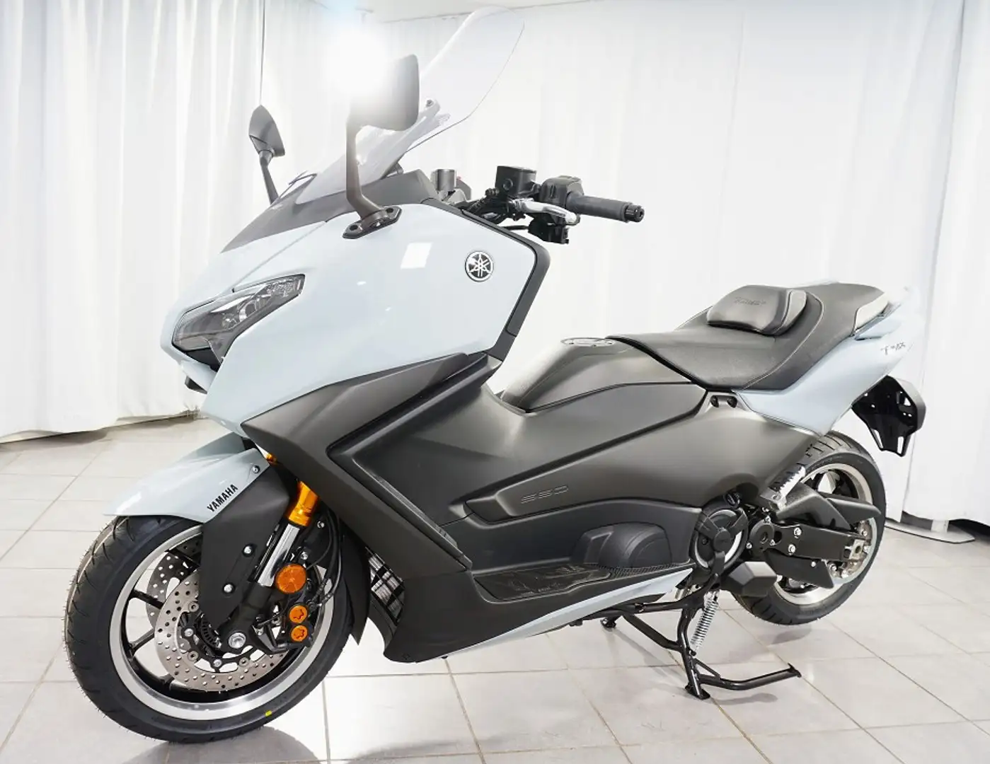 Yamaha TMAX 560 0 2025 Tech Max Navigation Tempomat TMax Grau - 1