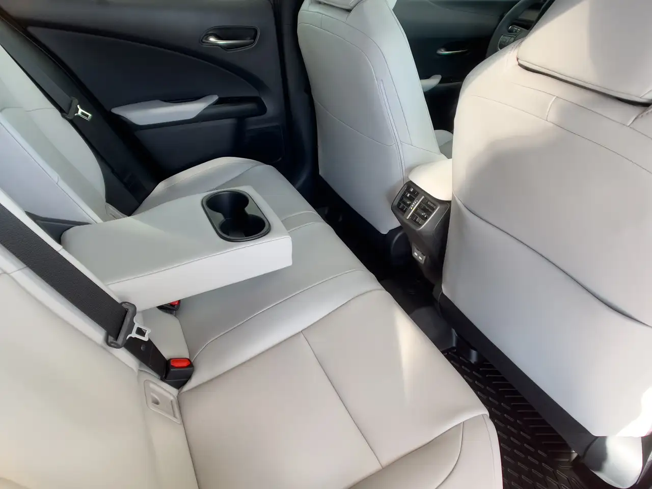 Lexus UX fotografie Lexus UX