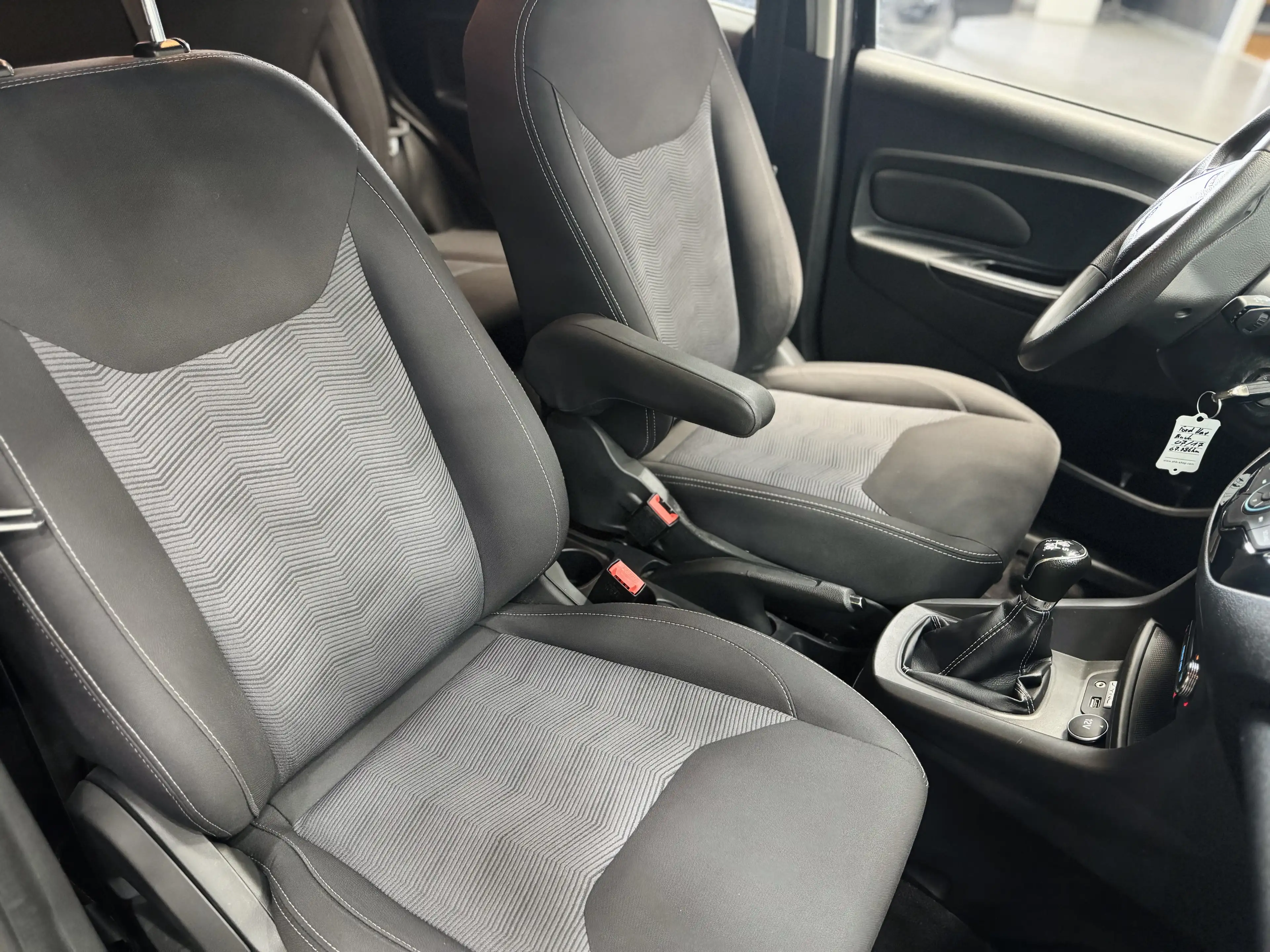 Ford Ka/Ka+ 1.HandBlack/White*PDC*15ZOLL*Klima*TÜVbisNOV/26 — photo 6