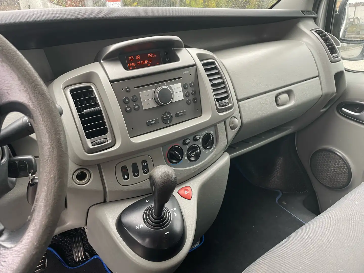 Opel Vivaro Furgone Argento - 1
